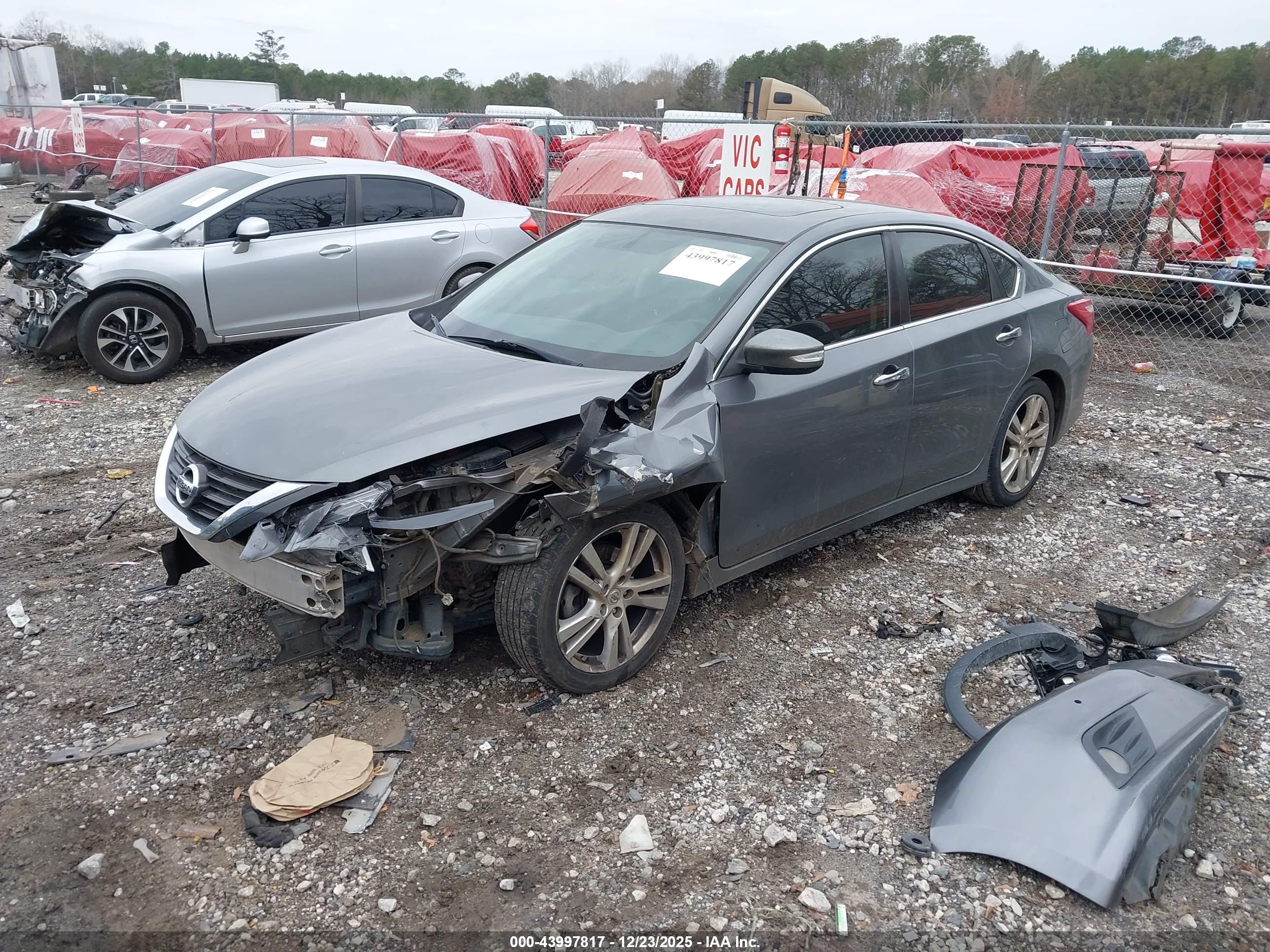 NISSAN ALTIMA image 2