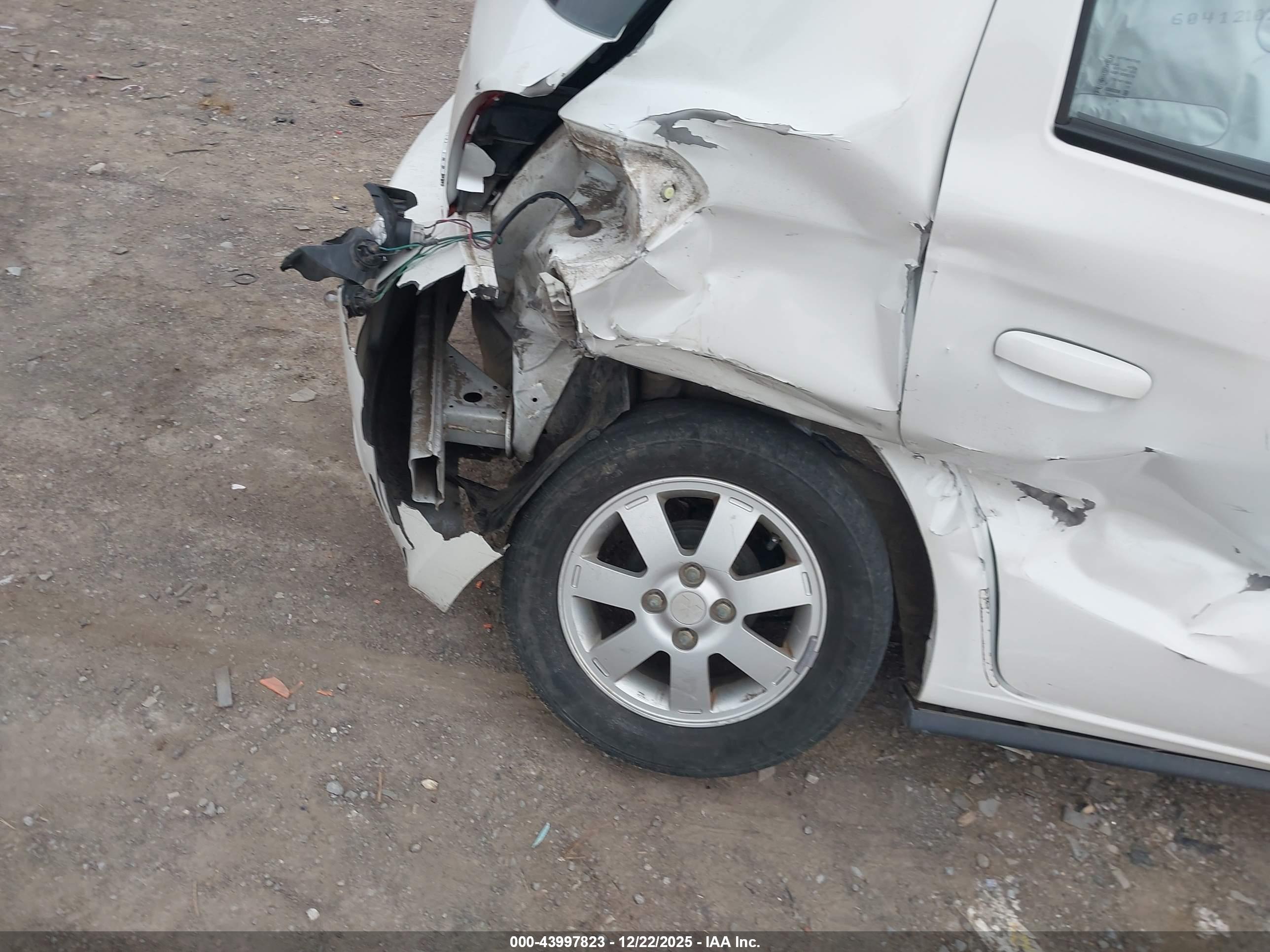 MITSUBISHI MIRAGE image 6