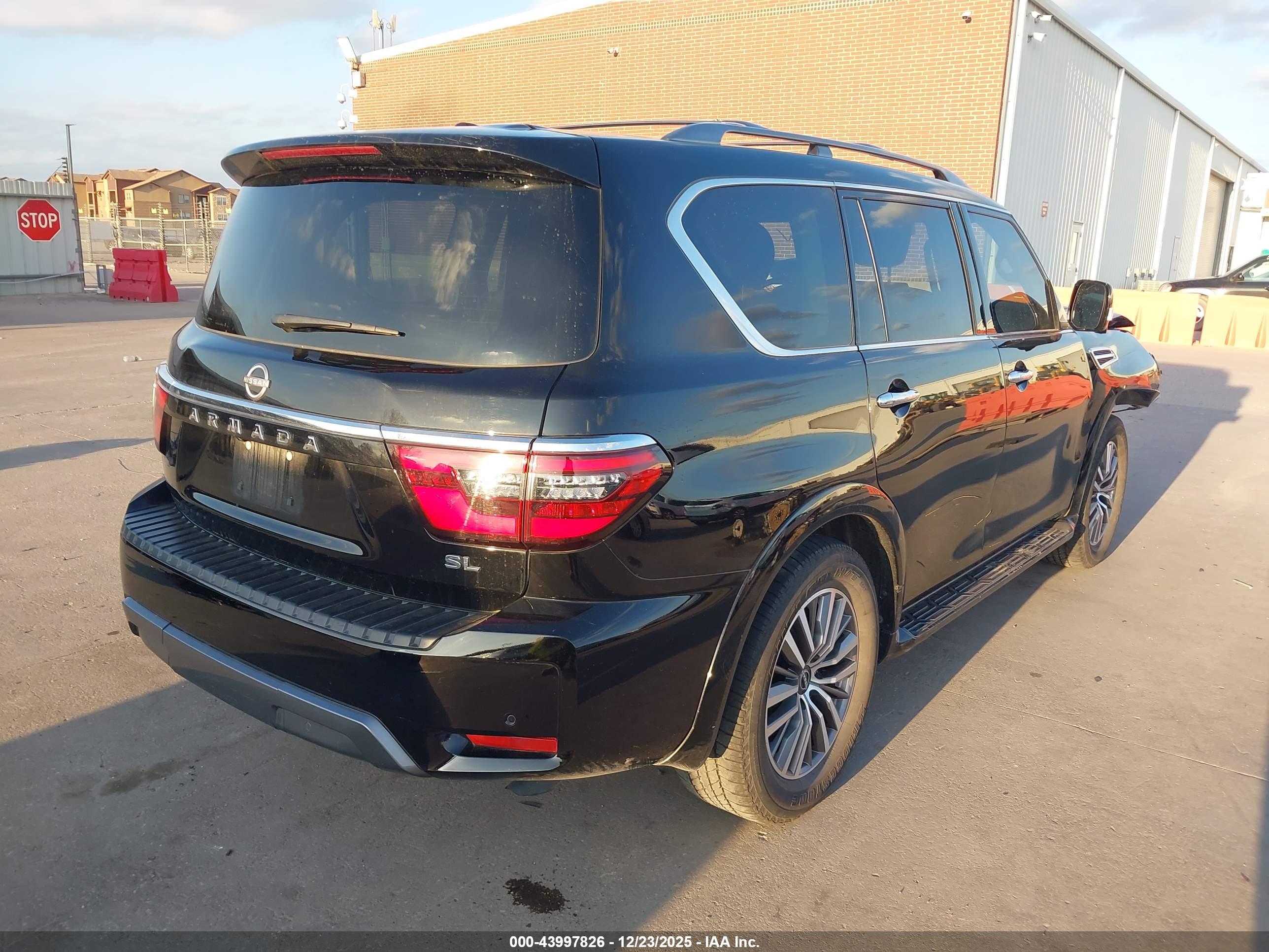 NISSAN ARMADA image 4