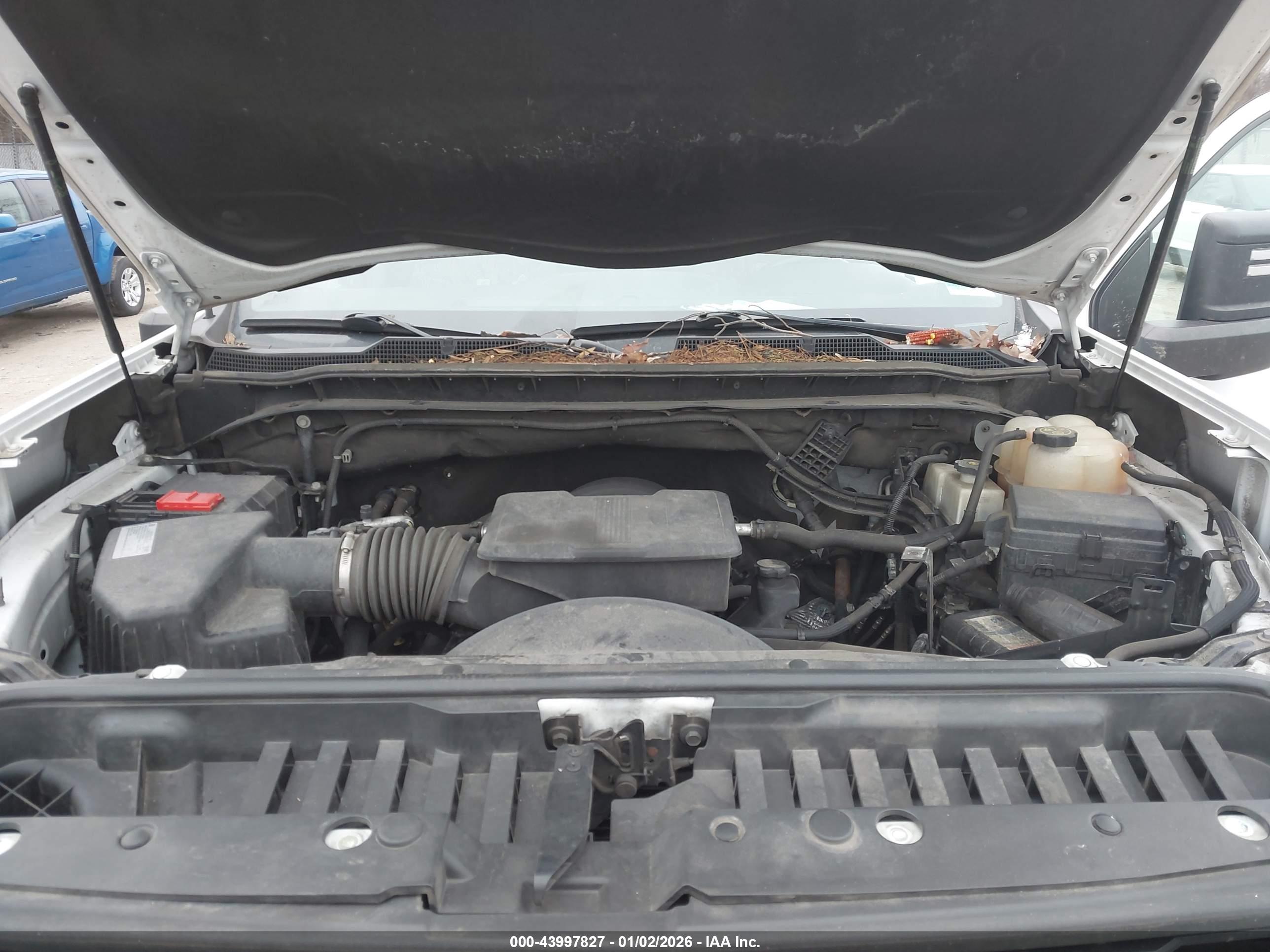 CHEVROLET SILVERADO image 10