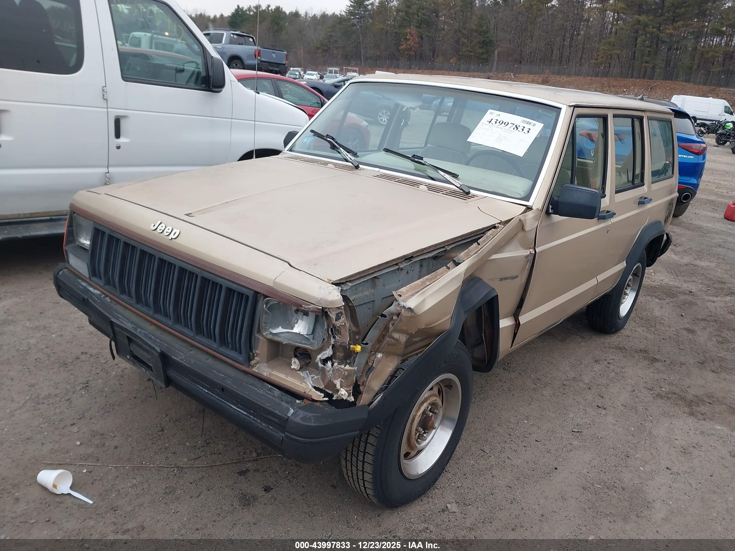 JEEP CHEROKEE image 6