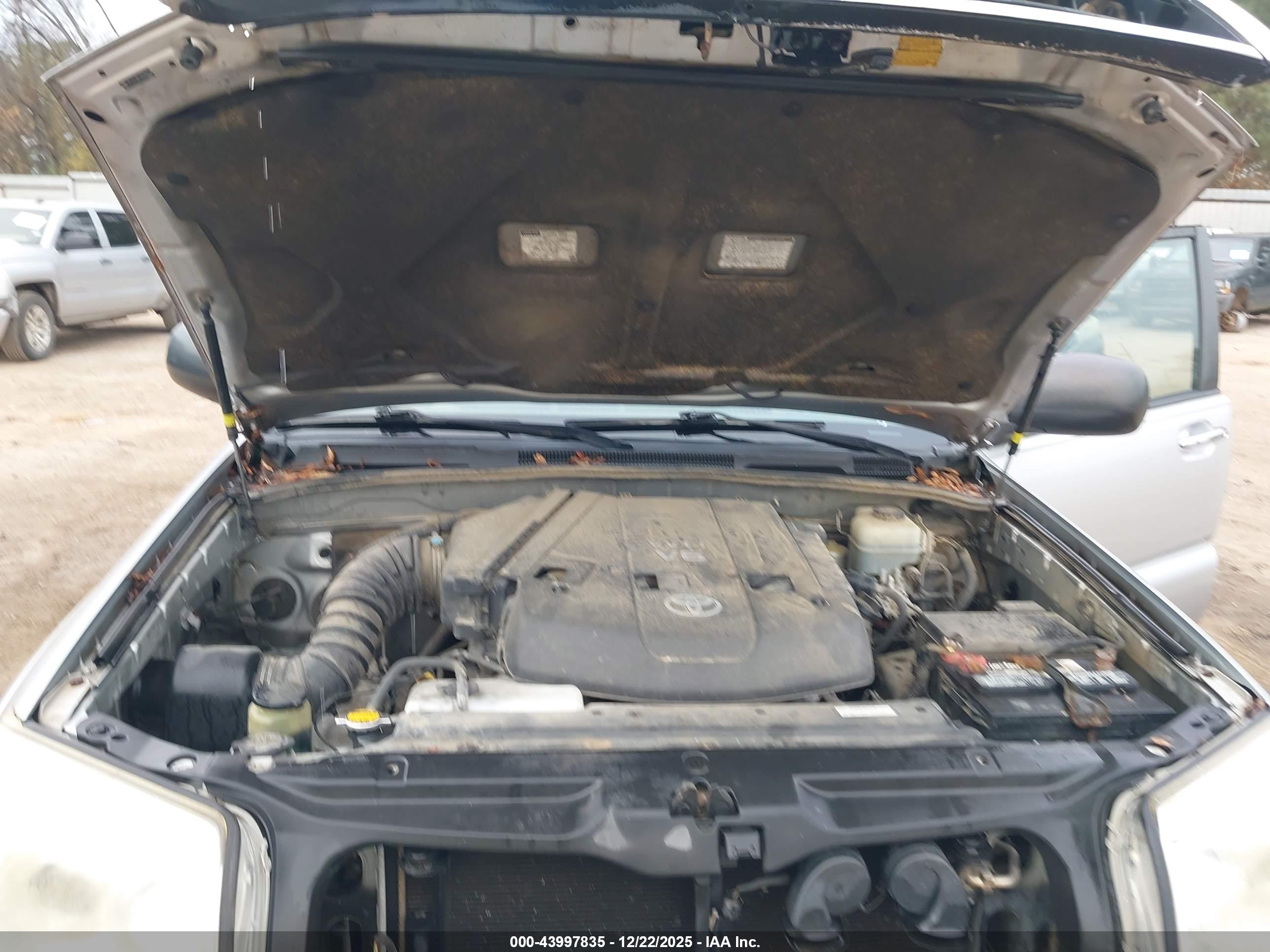 TOYOTA 4RUNNER image 10