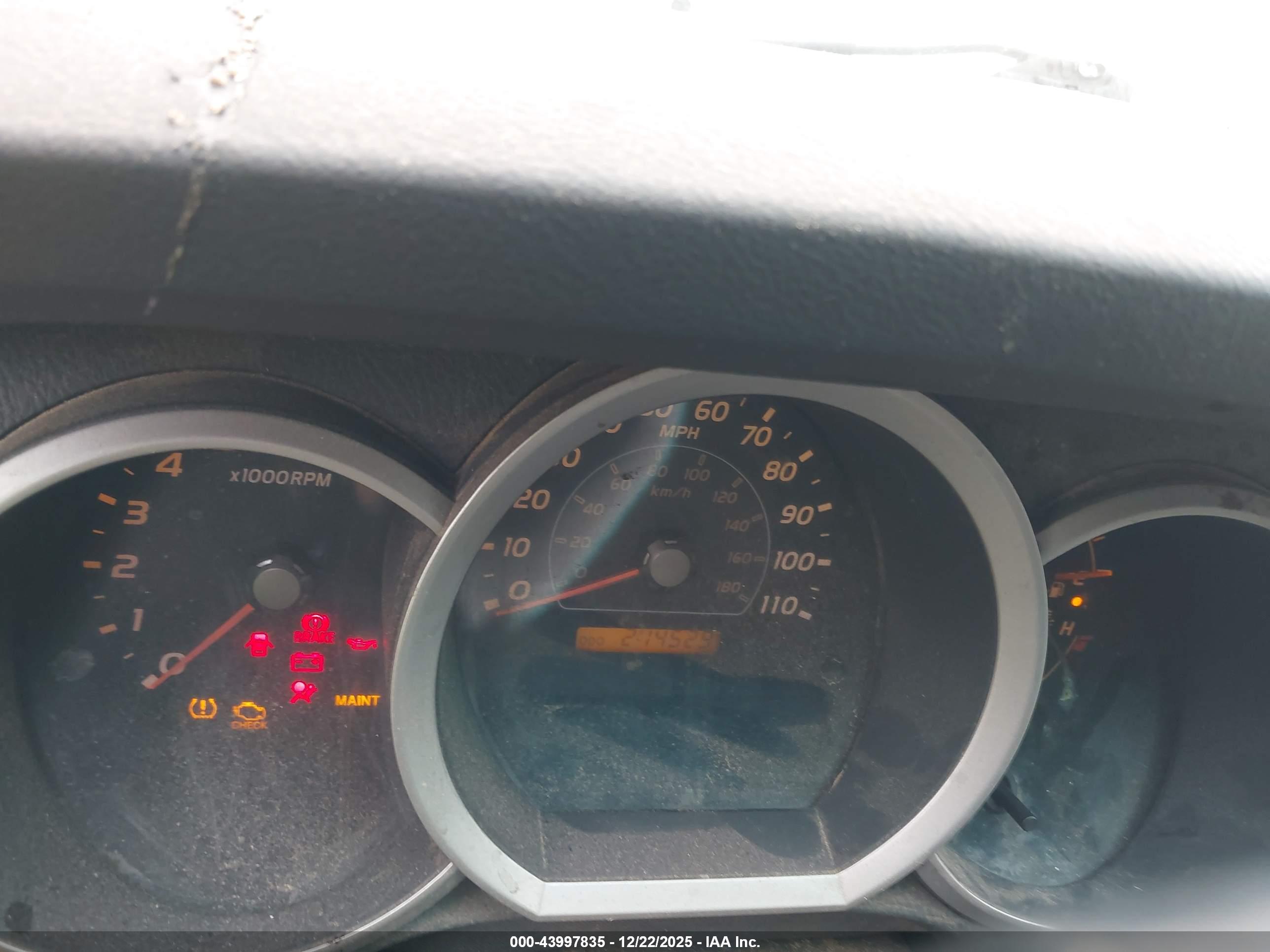 TOYOTA 4RUNNER image 7