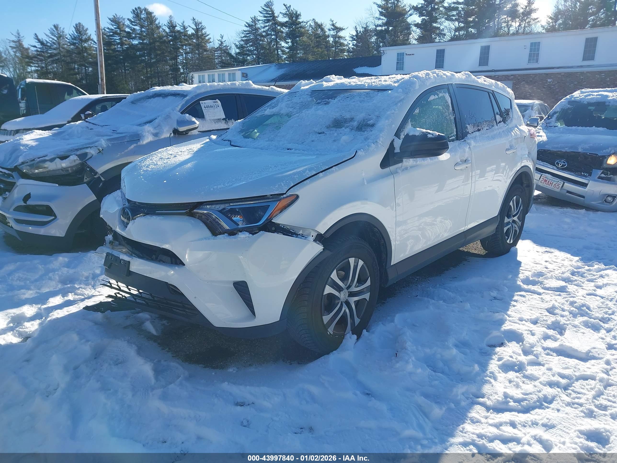 TOYOTA RAV4 image 2