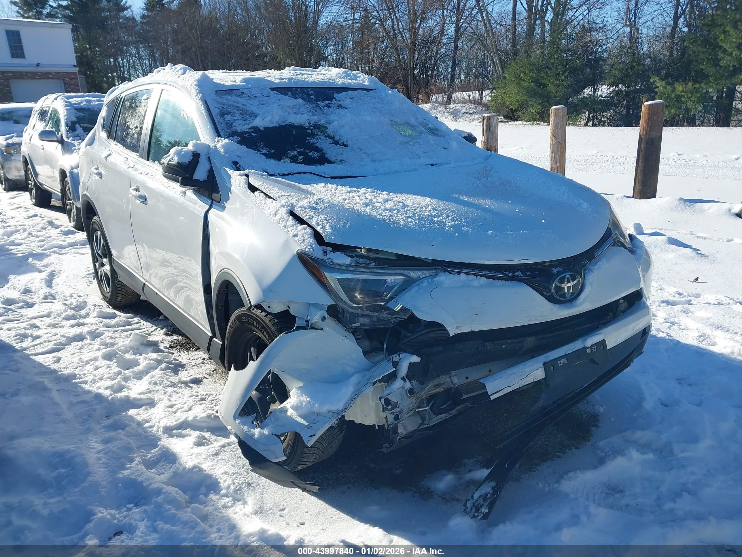 TOYOTA RAV4 image 6