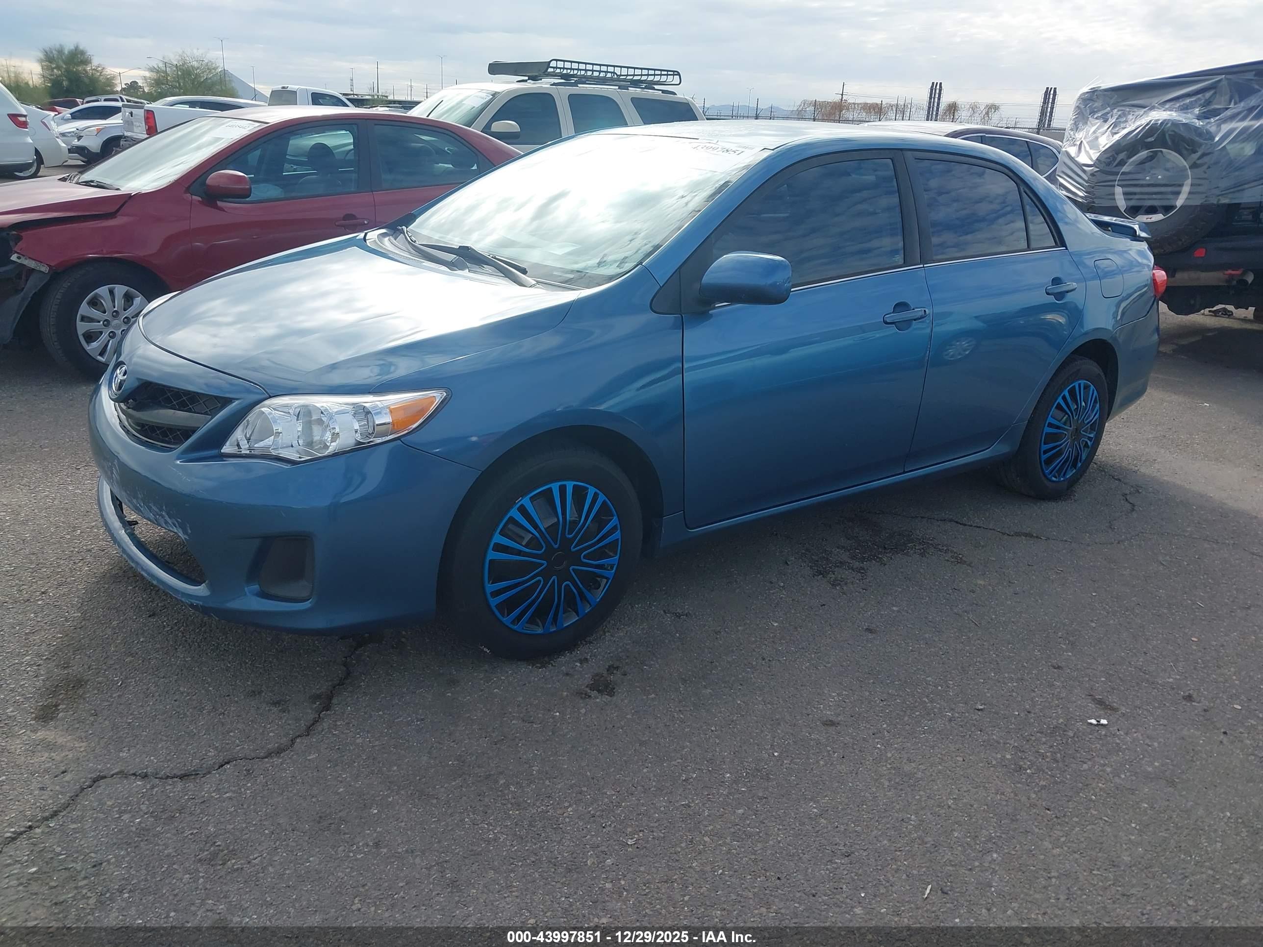 TOYOTA COROLLA image 2