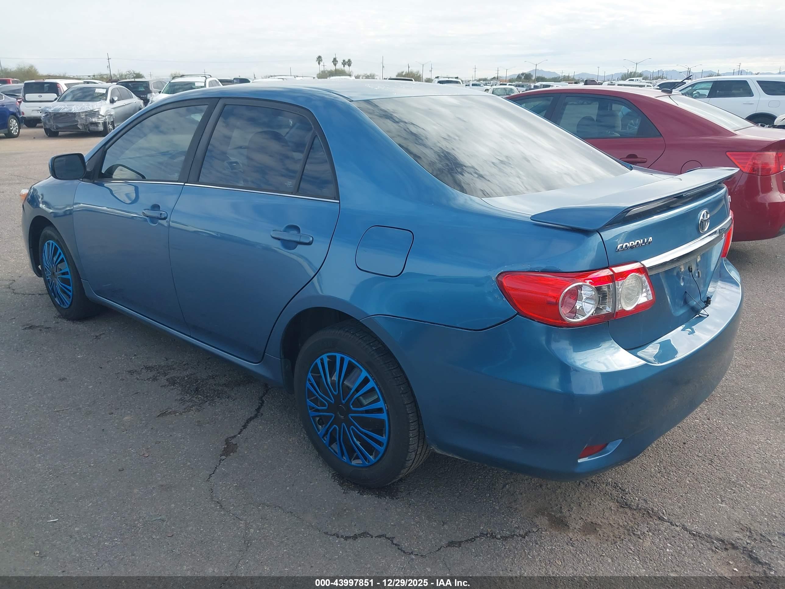 TOYOTA COROLLA image 3