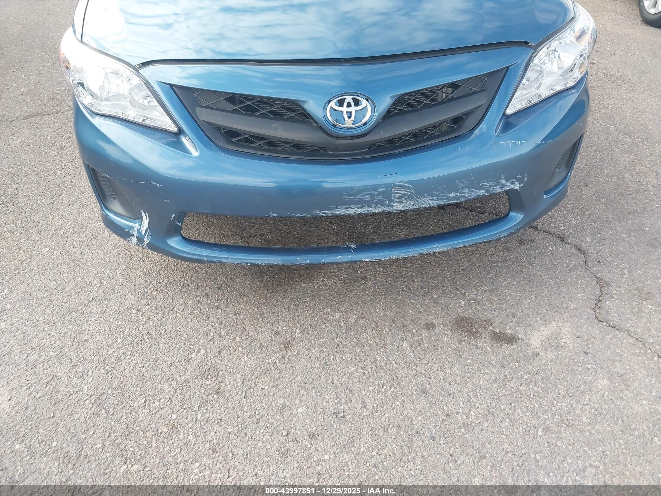 TOYOTA COROLLA image 6