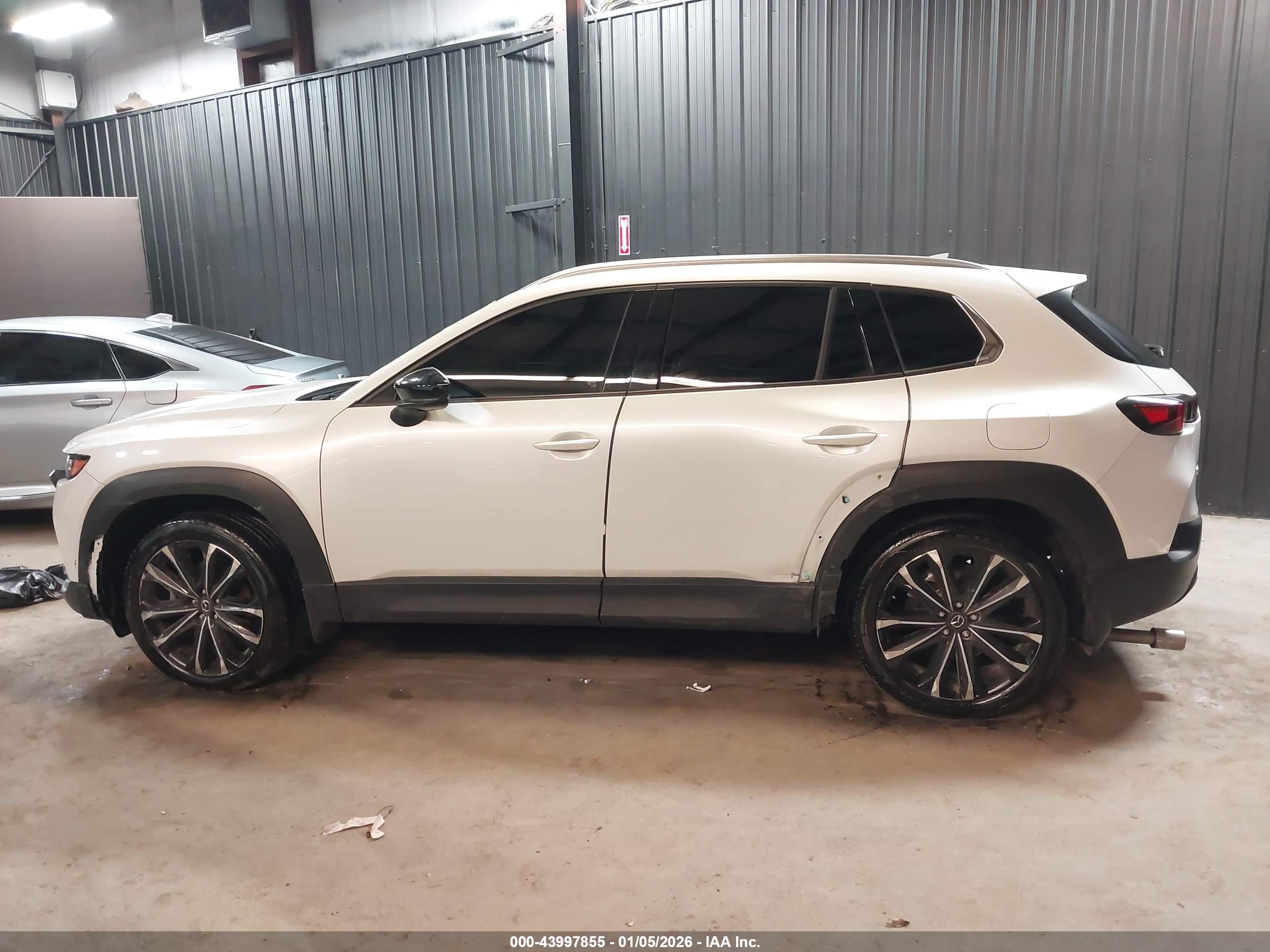 MAZDA CX-50 image 6