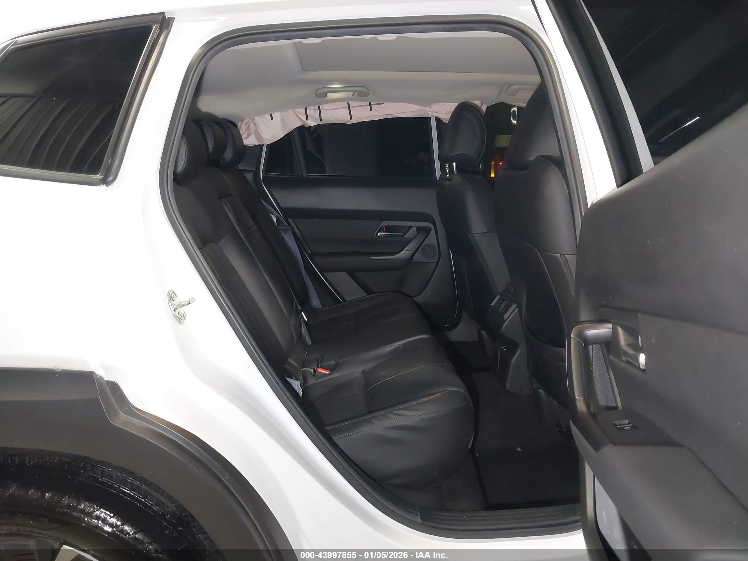 MAZDA CX-50 image 8