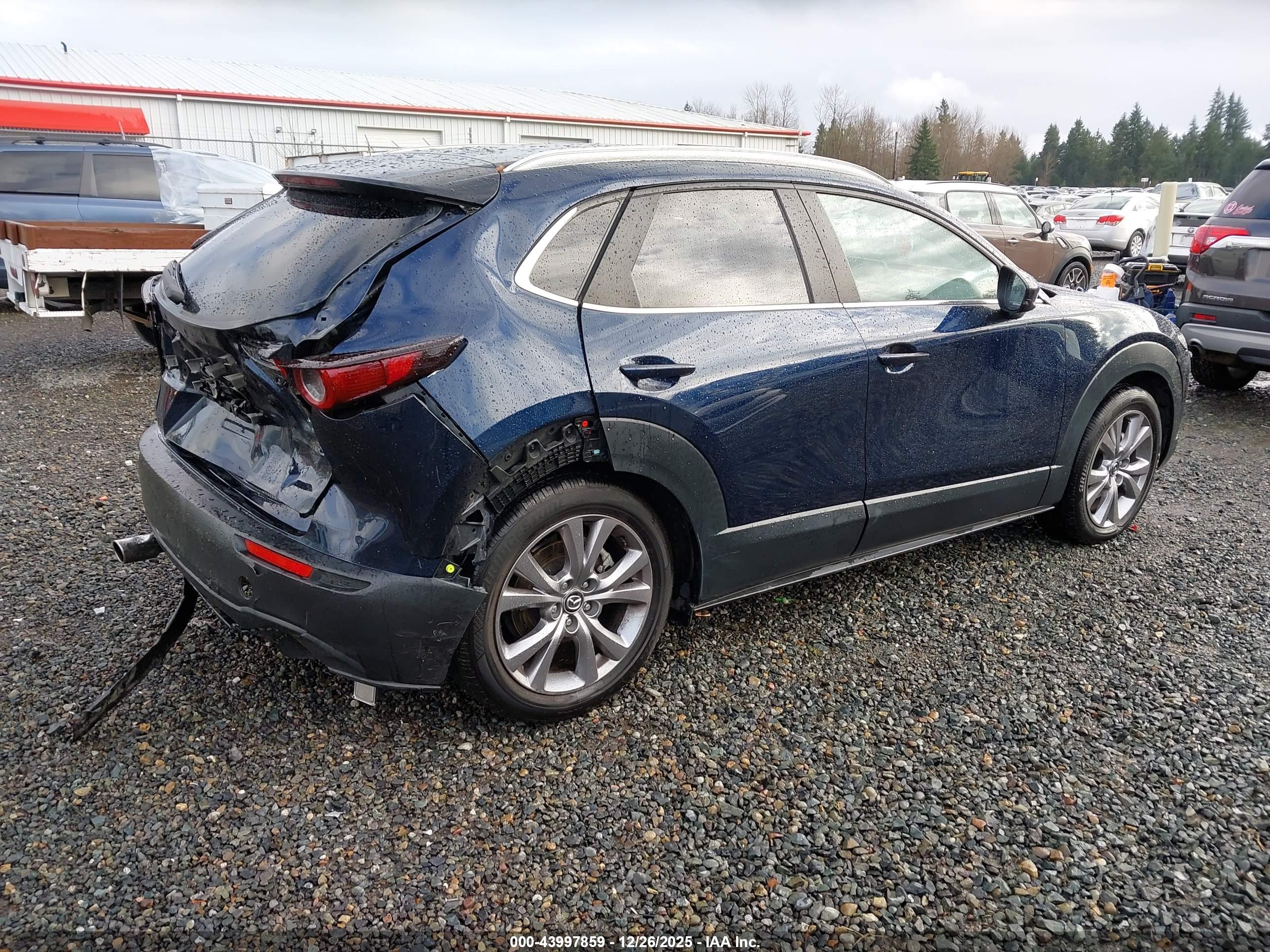 MAZDA CX-30 image 4
