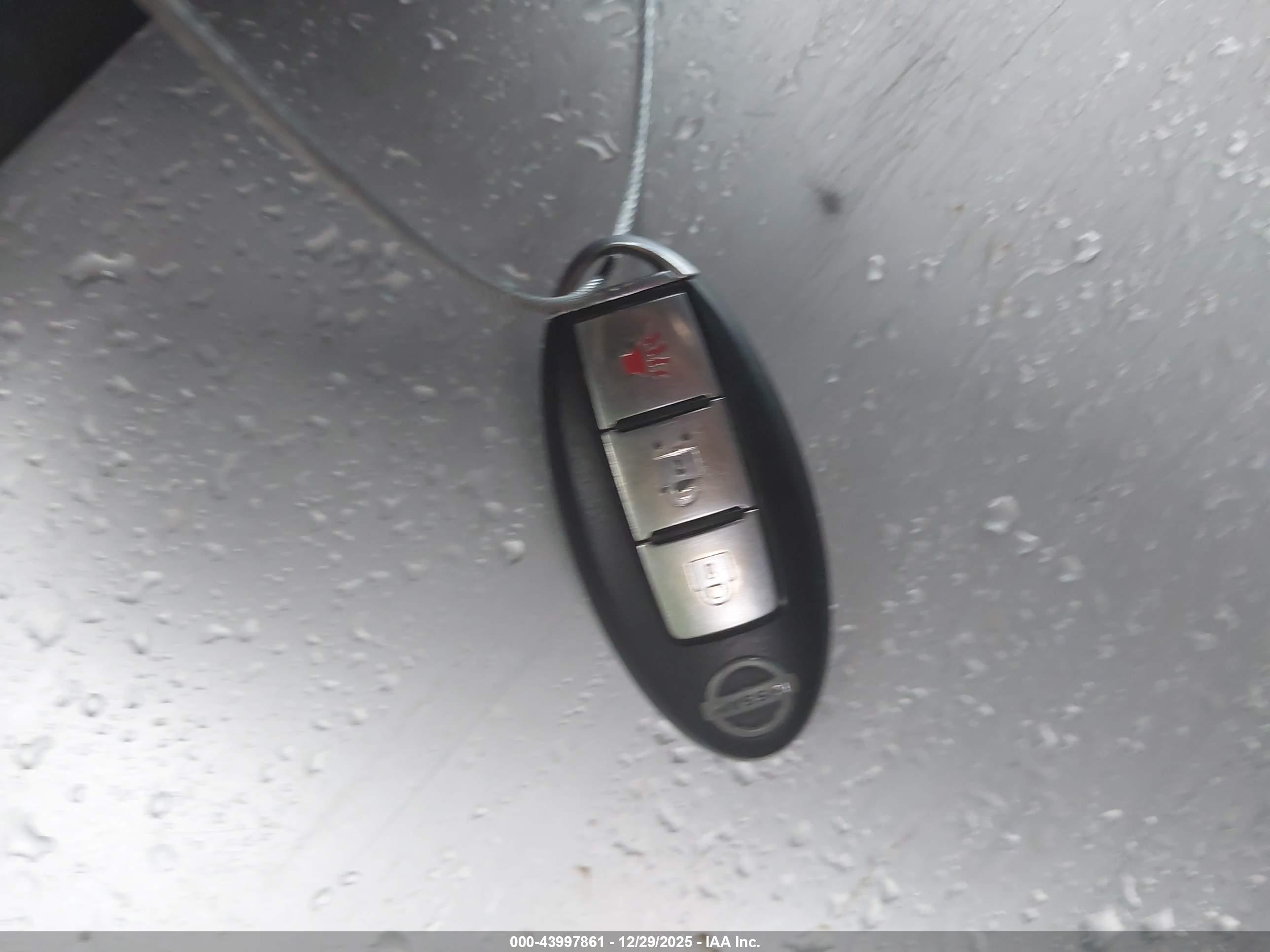 NISSAN PATHFINDER image 11