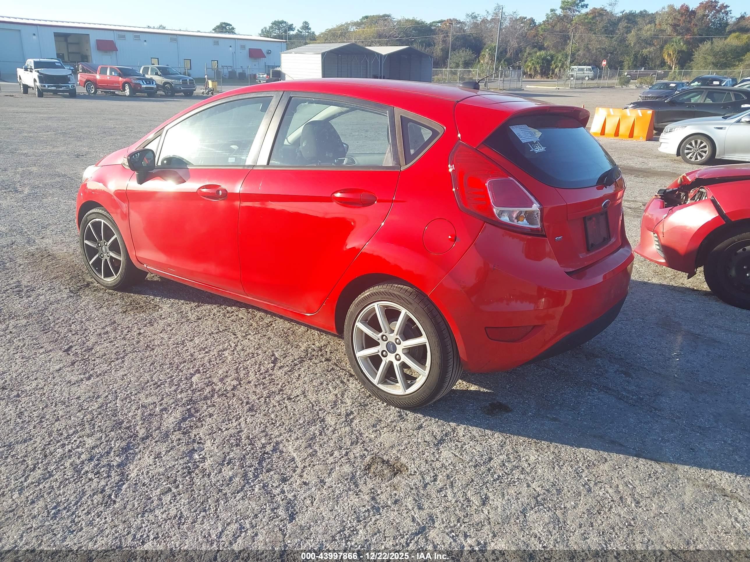 FORD FIESTA image 3