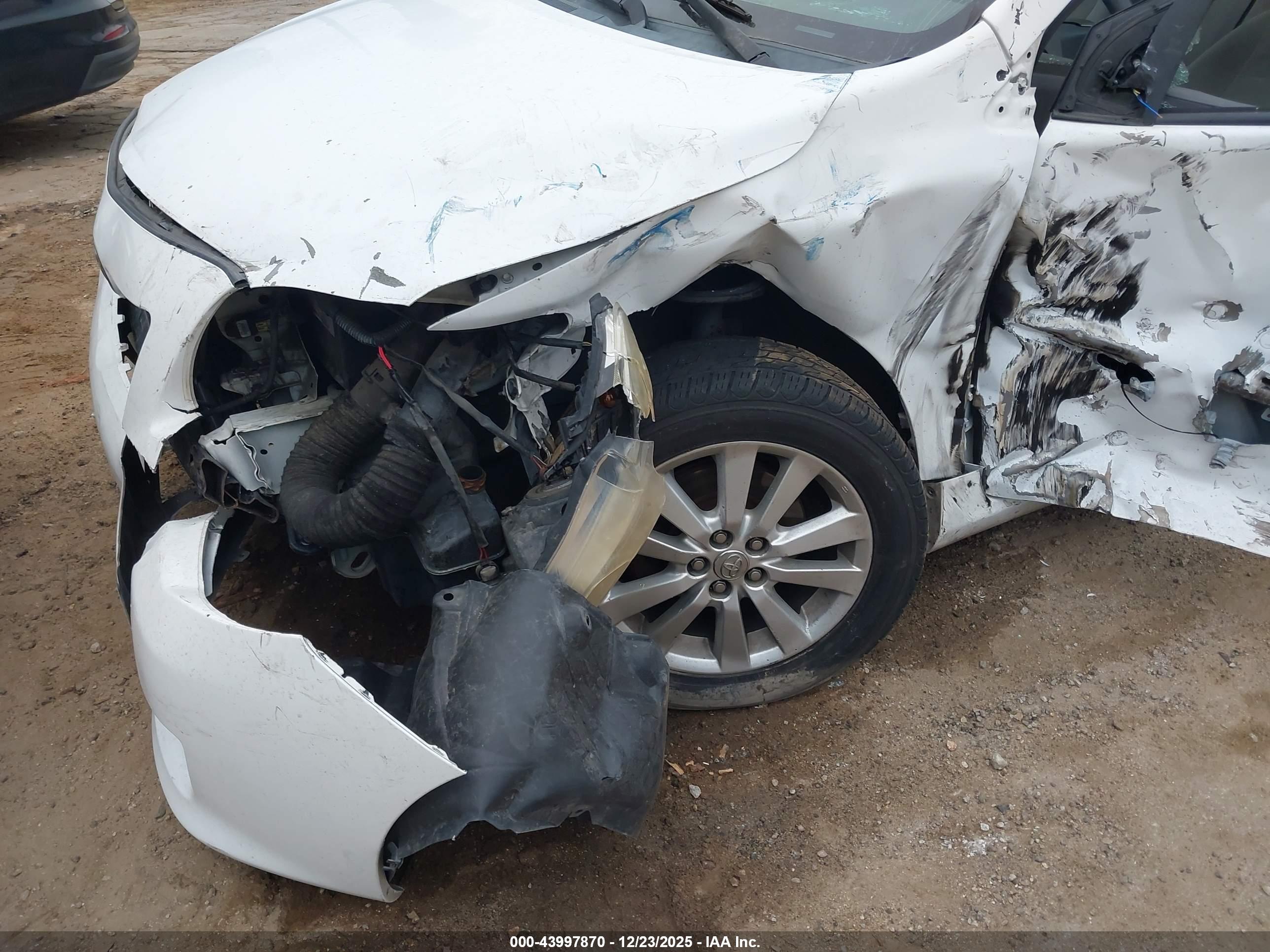 TOYOTA COROLLA image 6