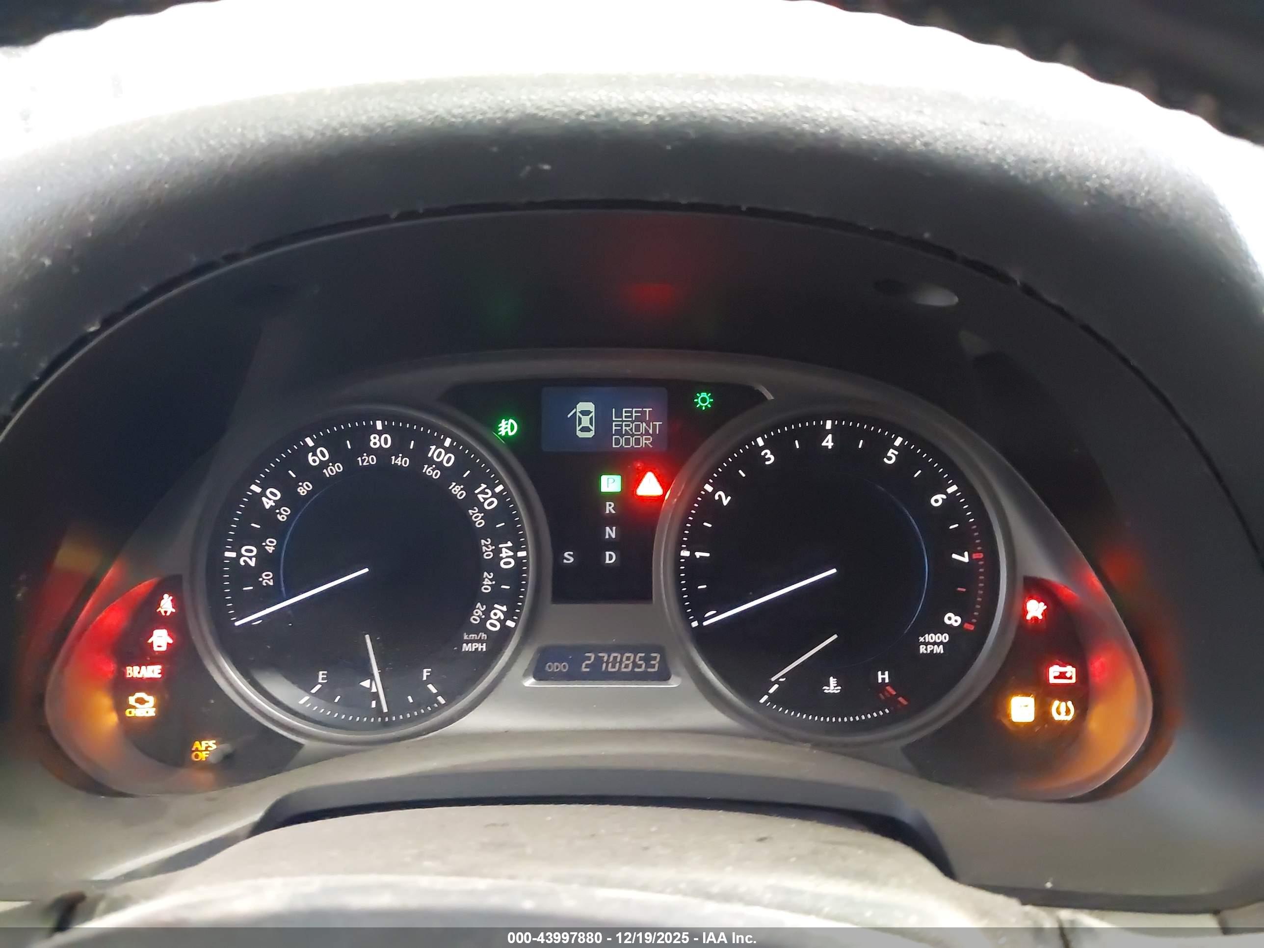 LEXUS IS image 7