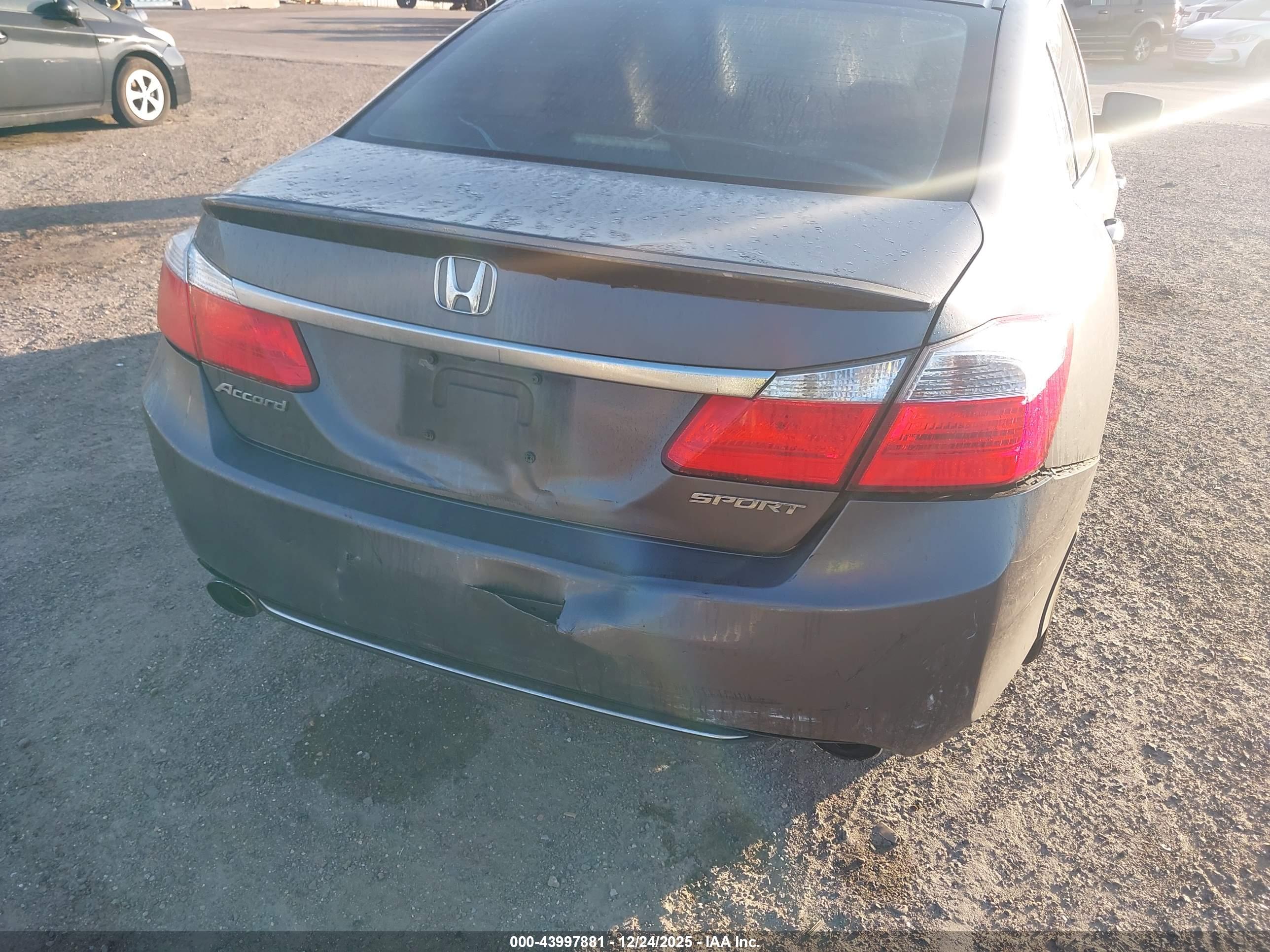 HONDA ACCORD image 6