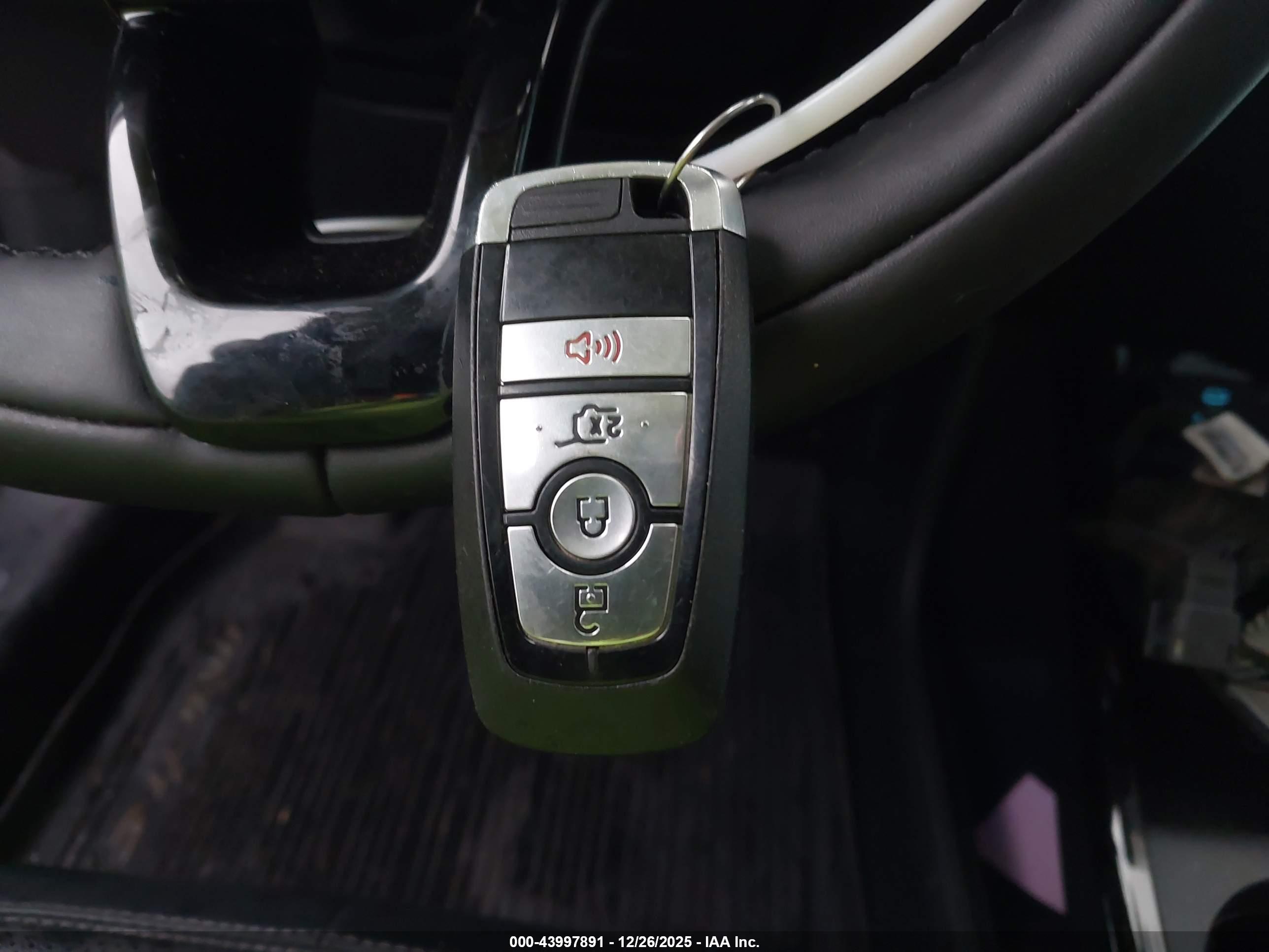 FORD MUSTANG image 11