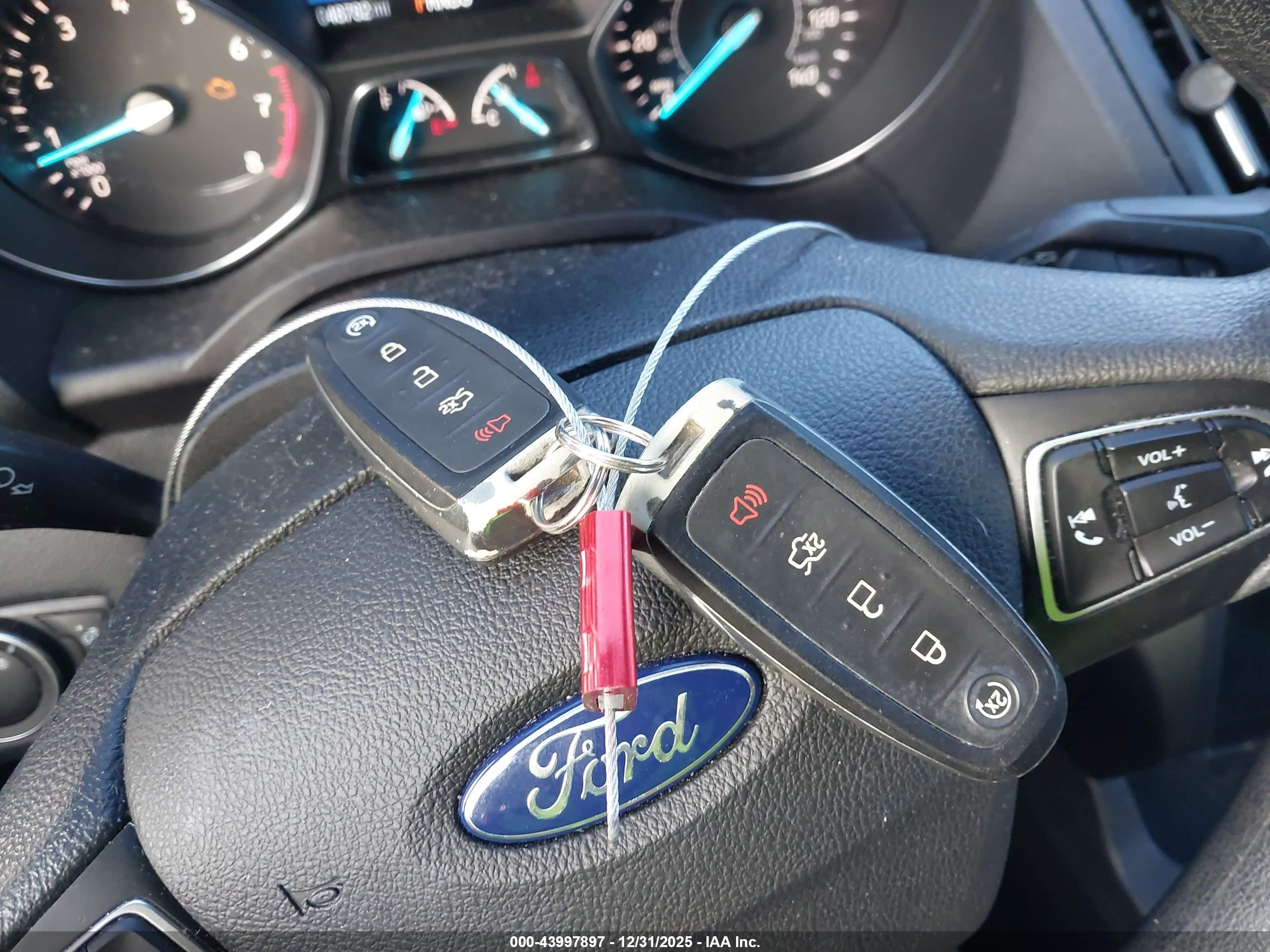 FORD ESCAPE image 11