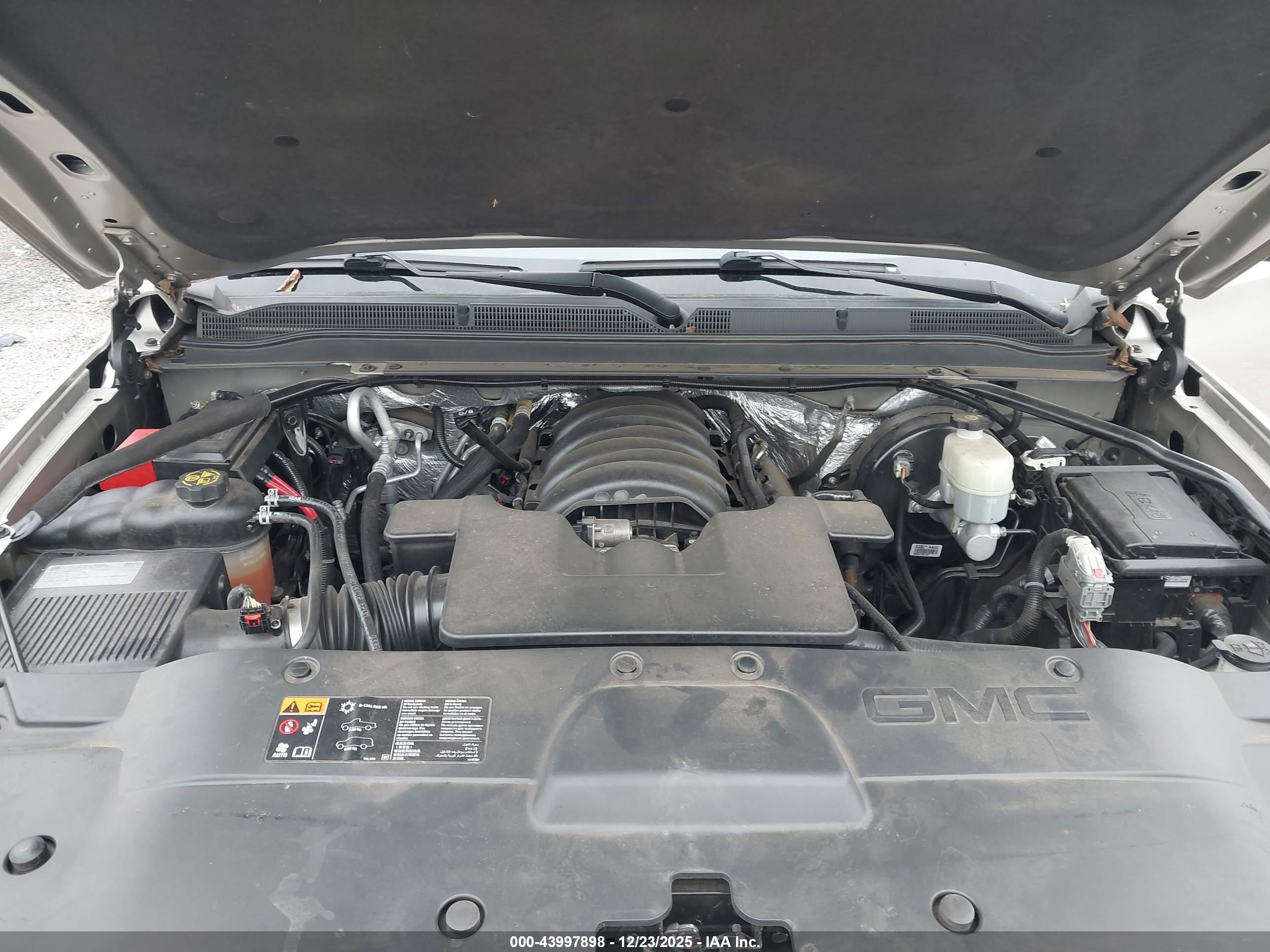 GMC YUKON image 10