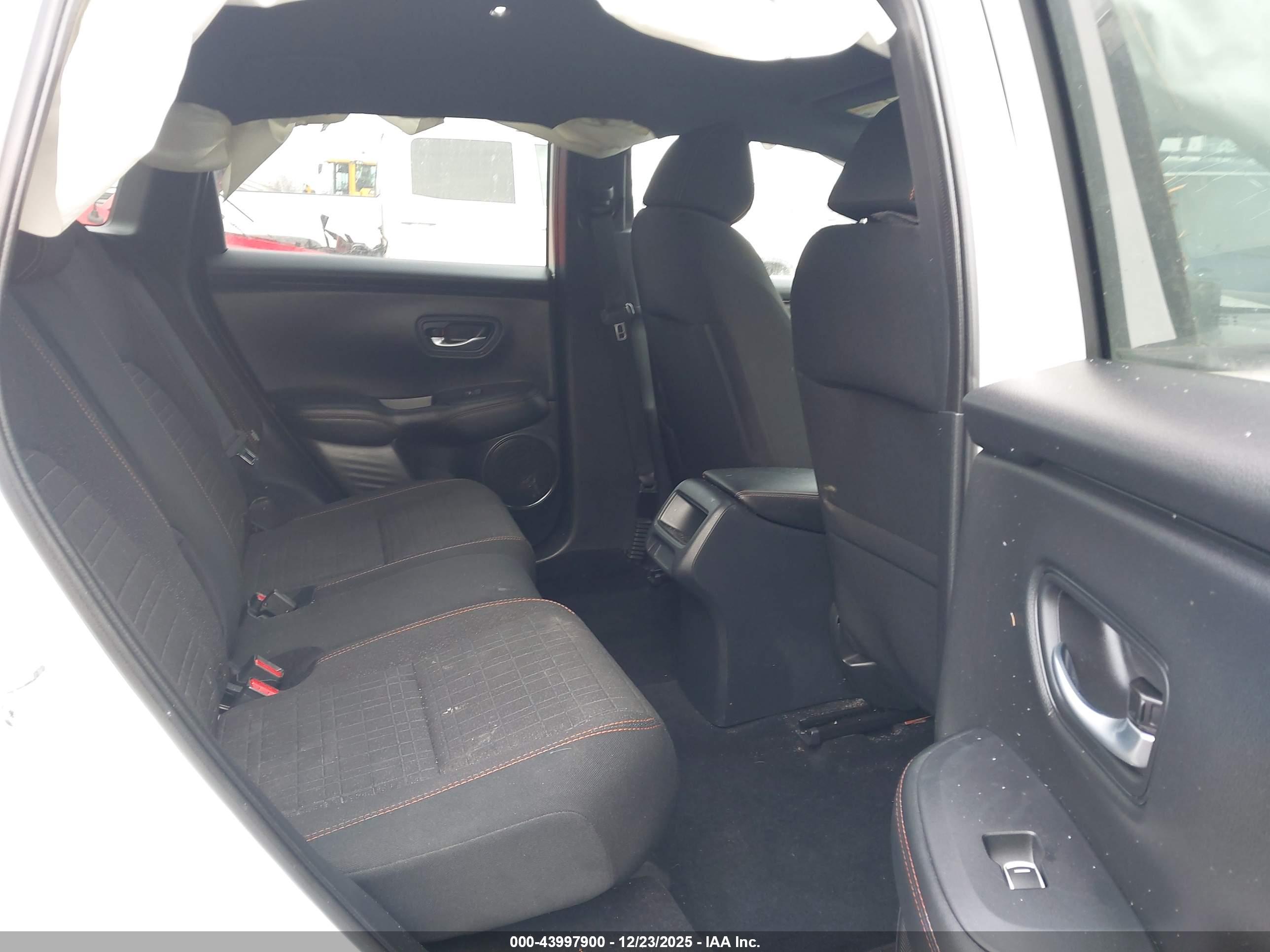 HONDA HR-V image 8