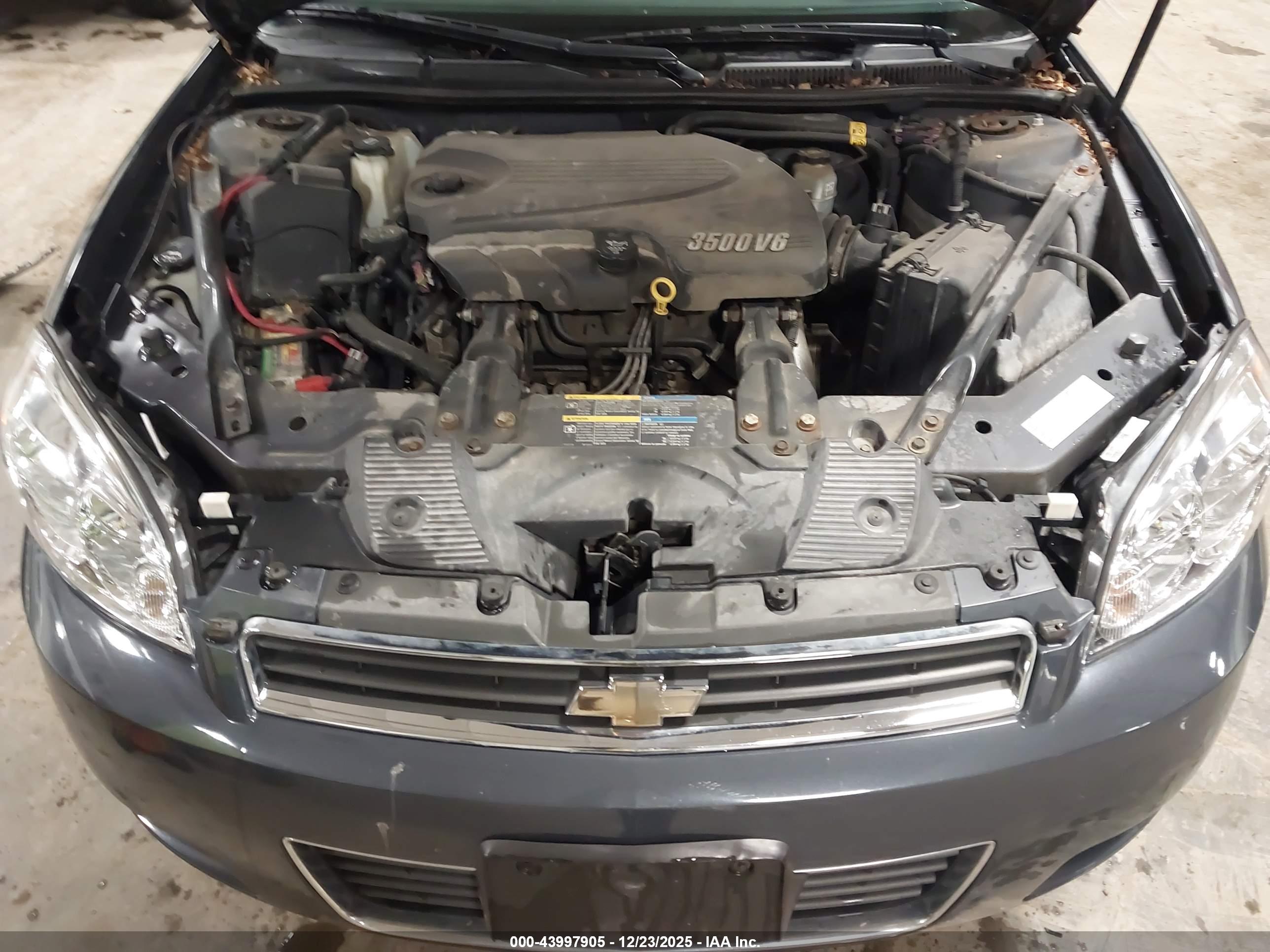 CHEVROLET IMPALA image 10