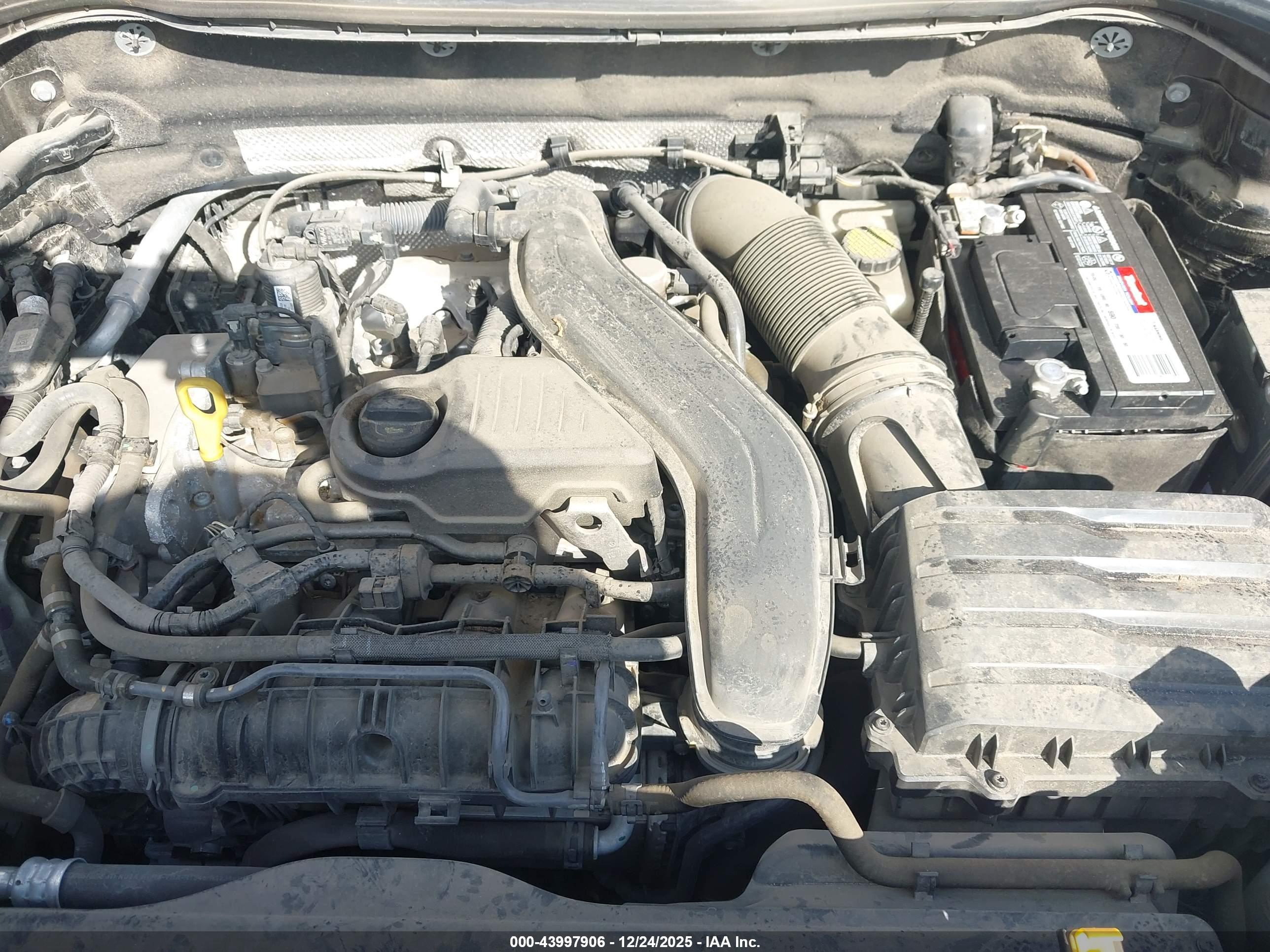 VOLKSWAGEN TAOS image 10