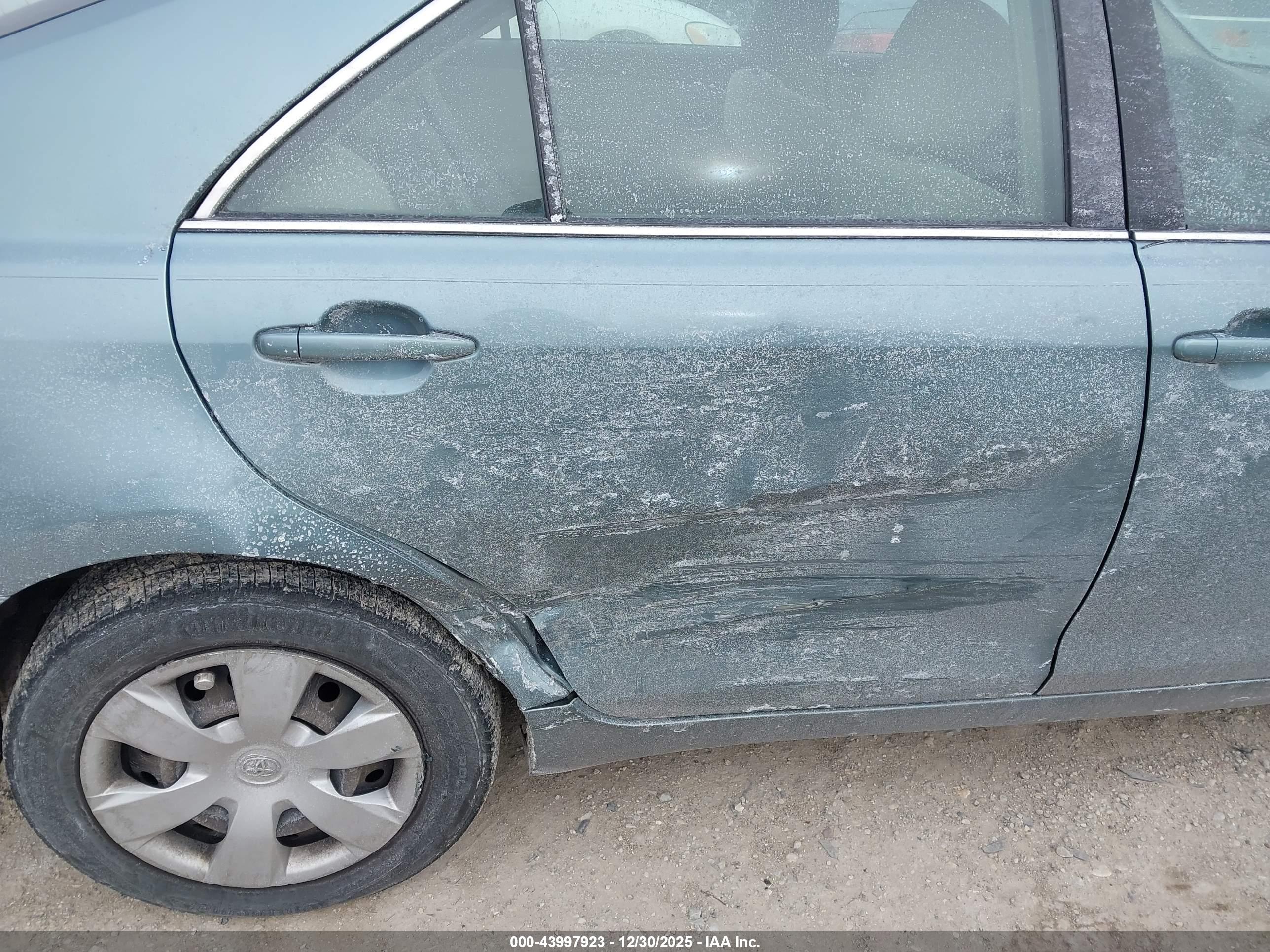 TOYOTA CAMRY image 6