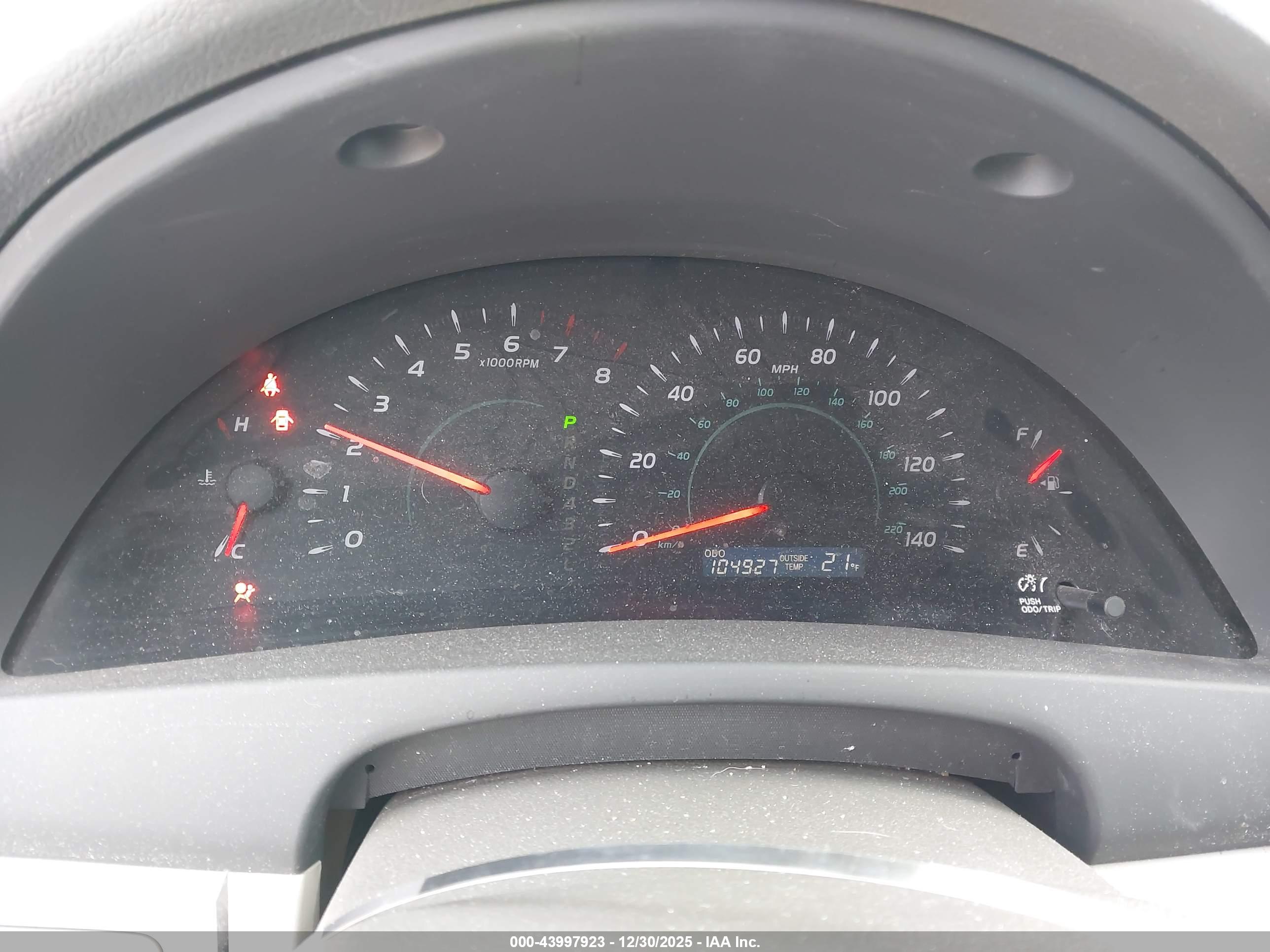 TOYOTA CAMRY image 7