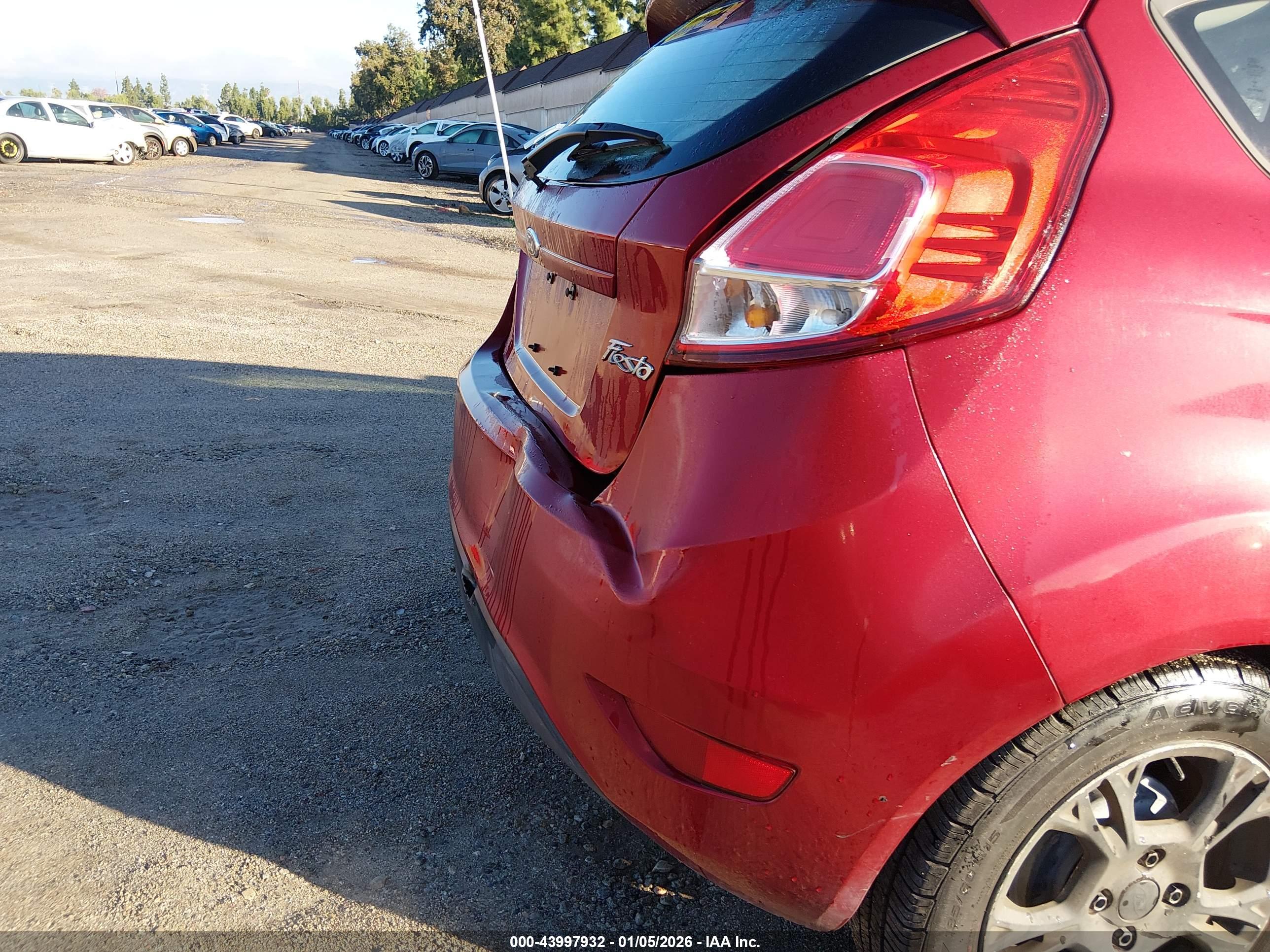 FORD FIESTA image 6