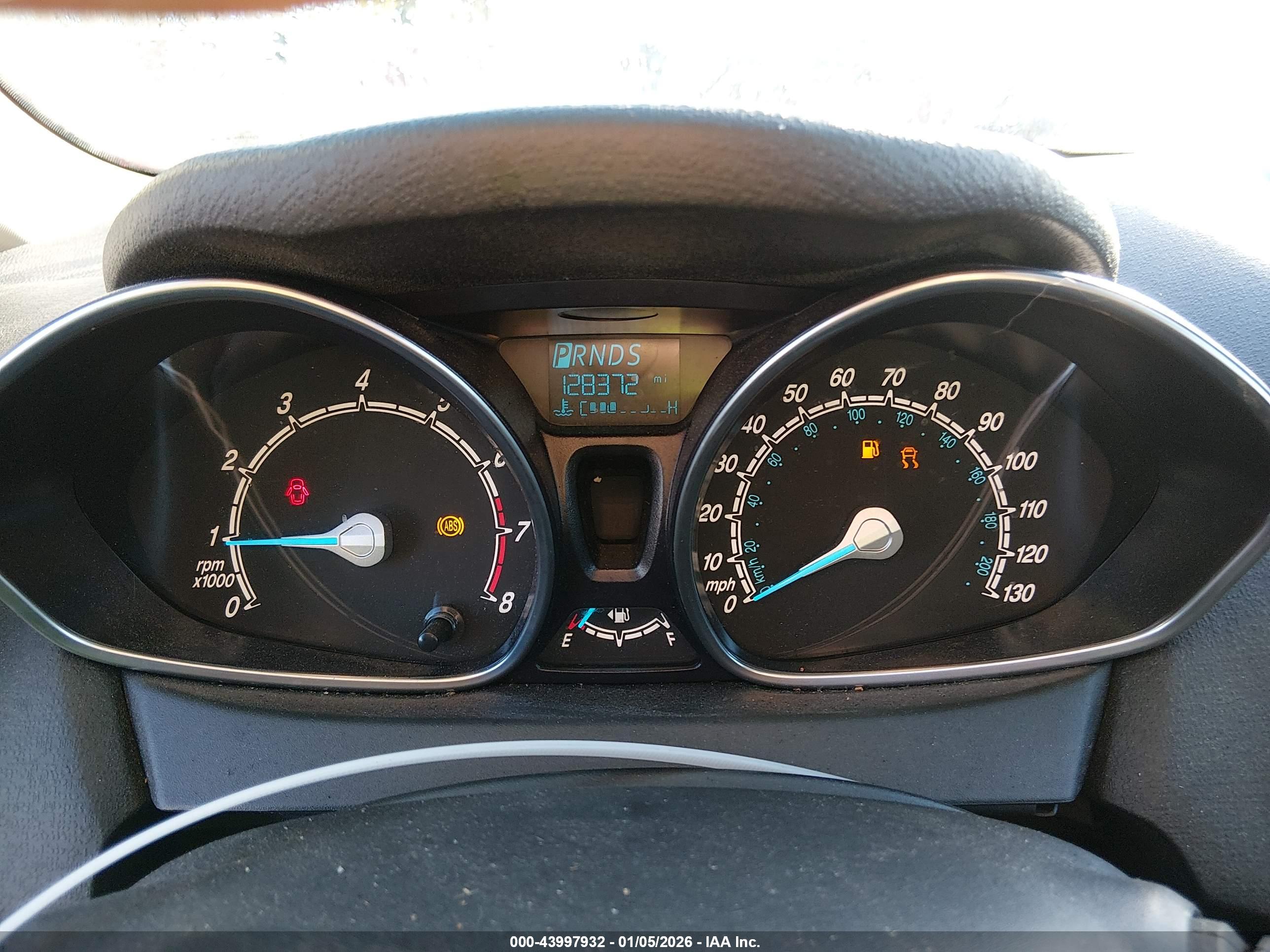 FORD FIESTA image 7