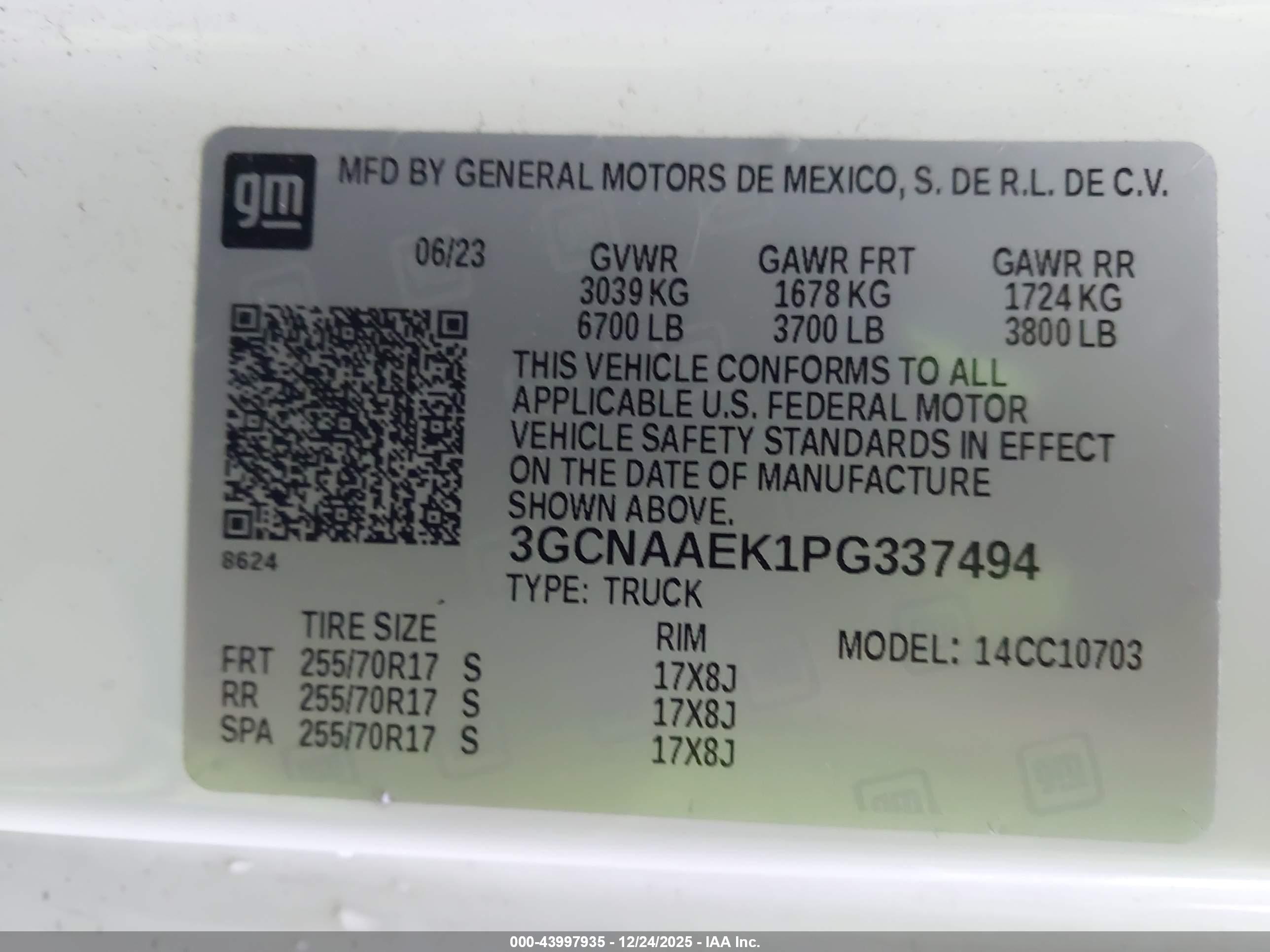 CHEVROLET SILVERADO image 9