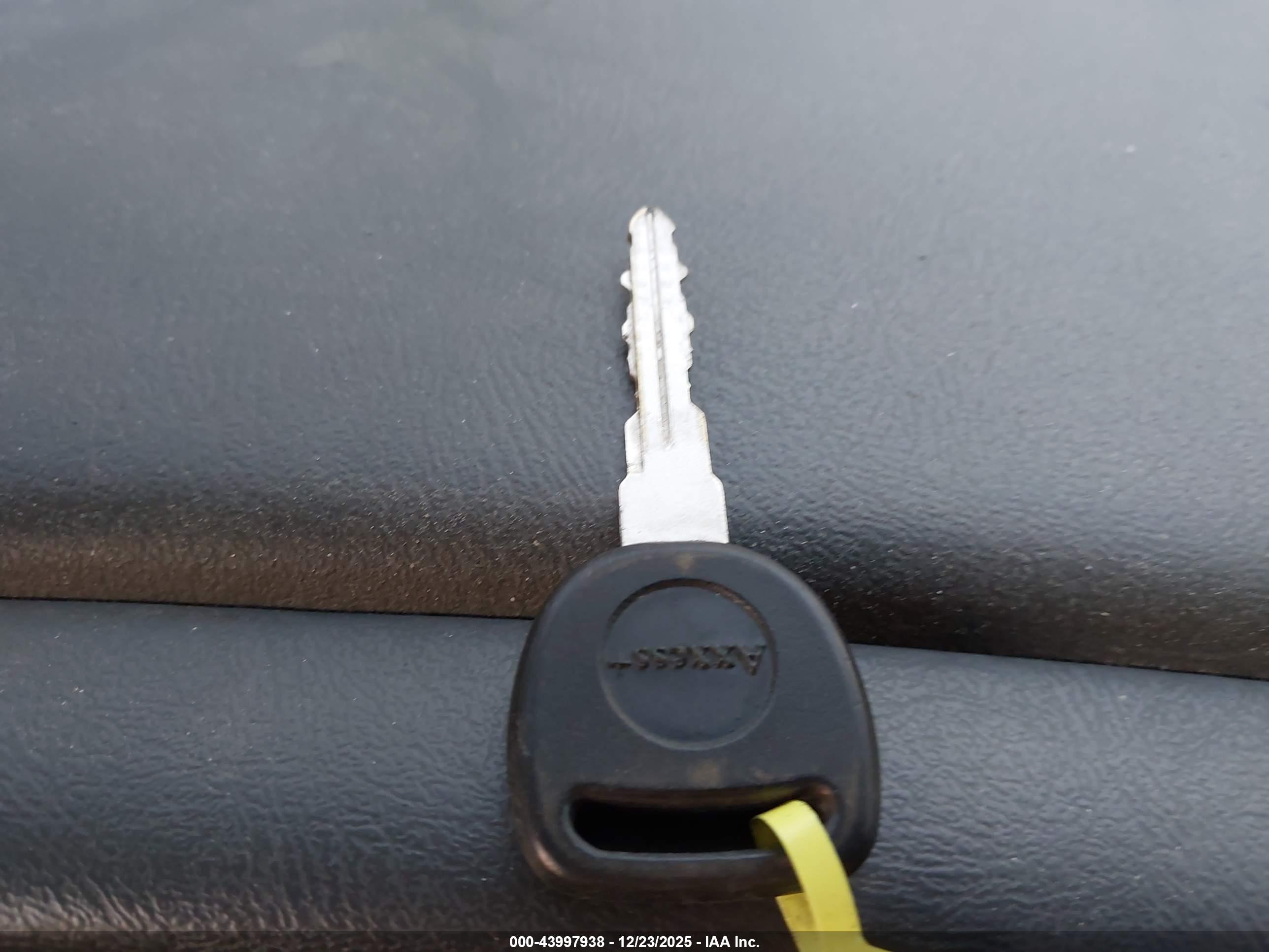 CHEVROLET SILVERADO image 11