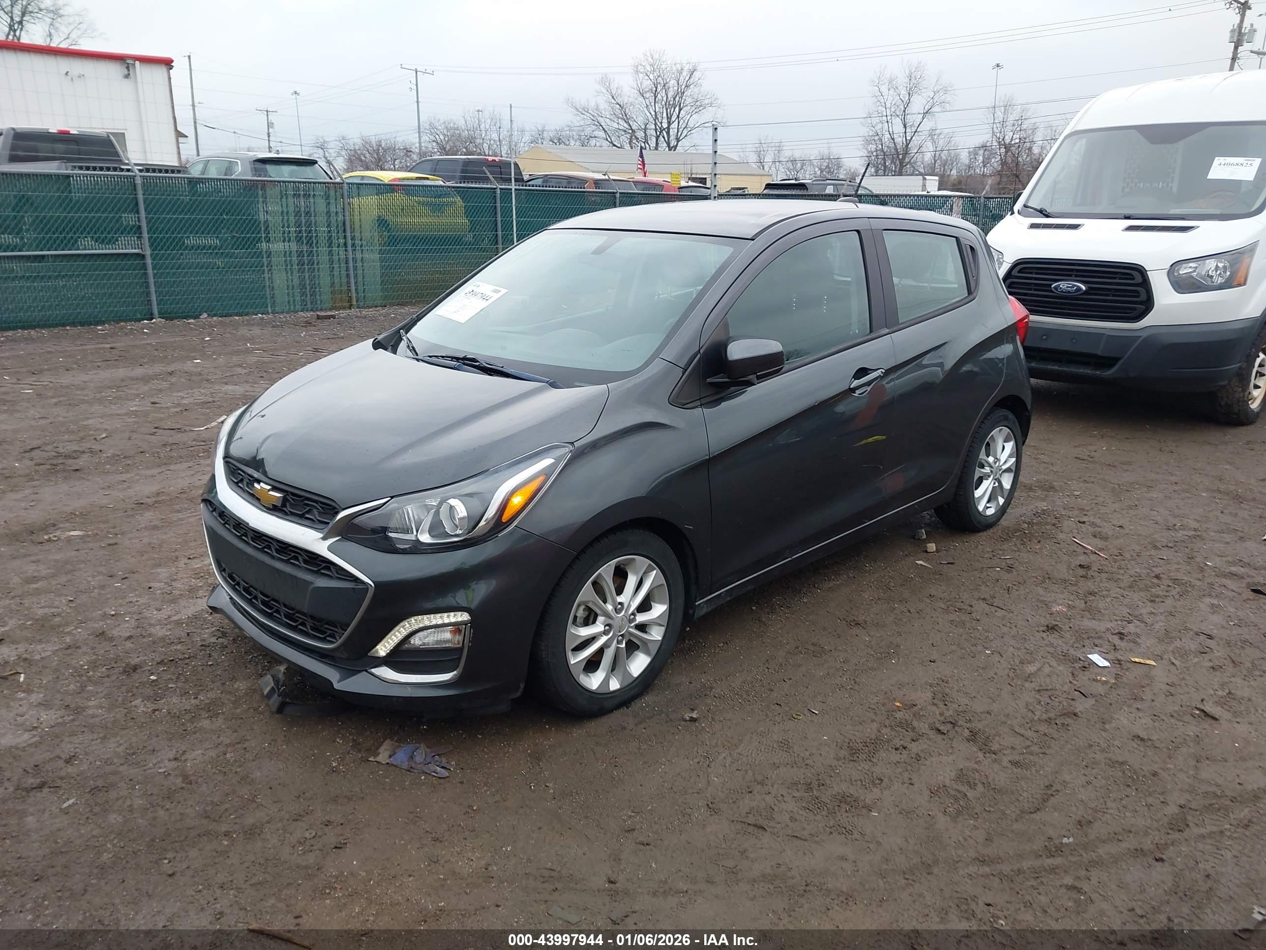 CHEVROLET SPARK image 2