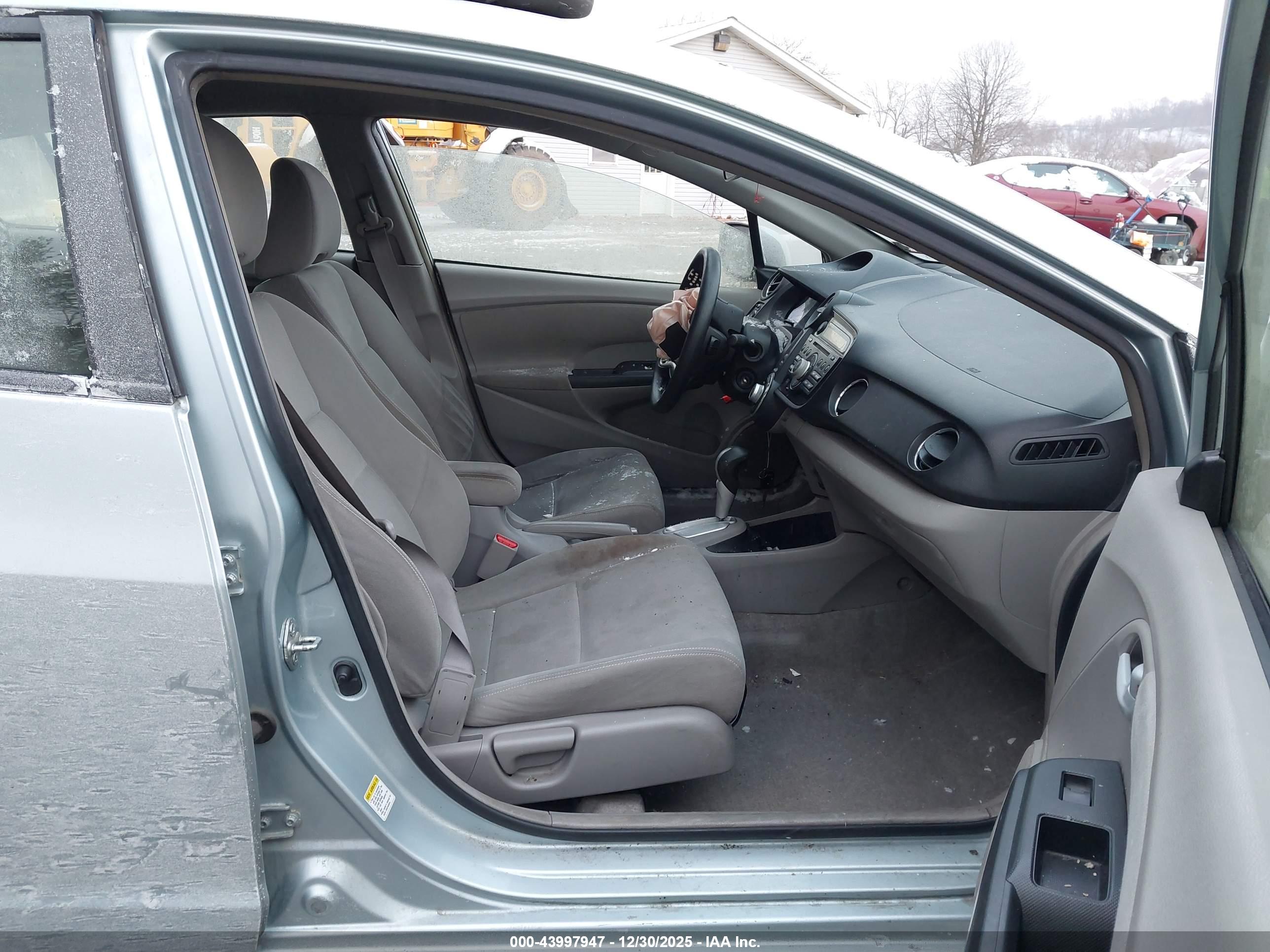 HONDA INSIGHT image 5