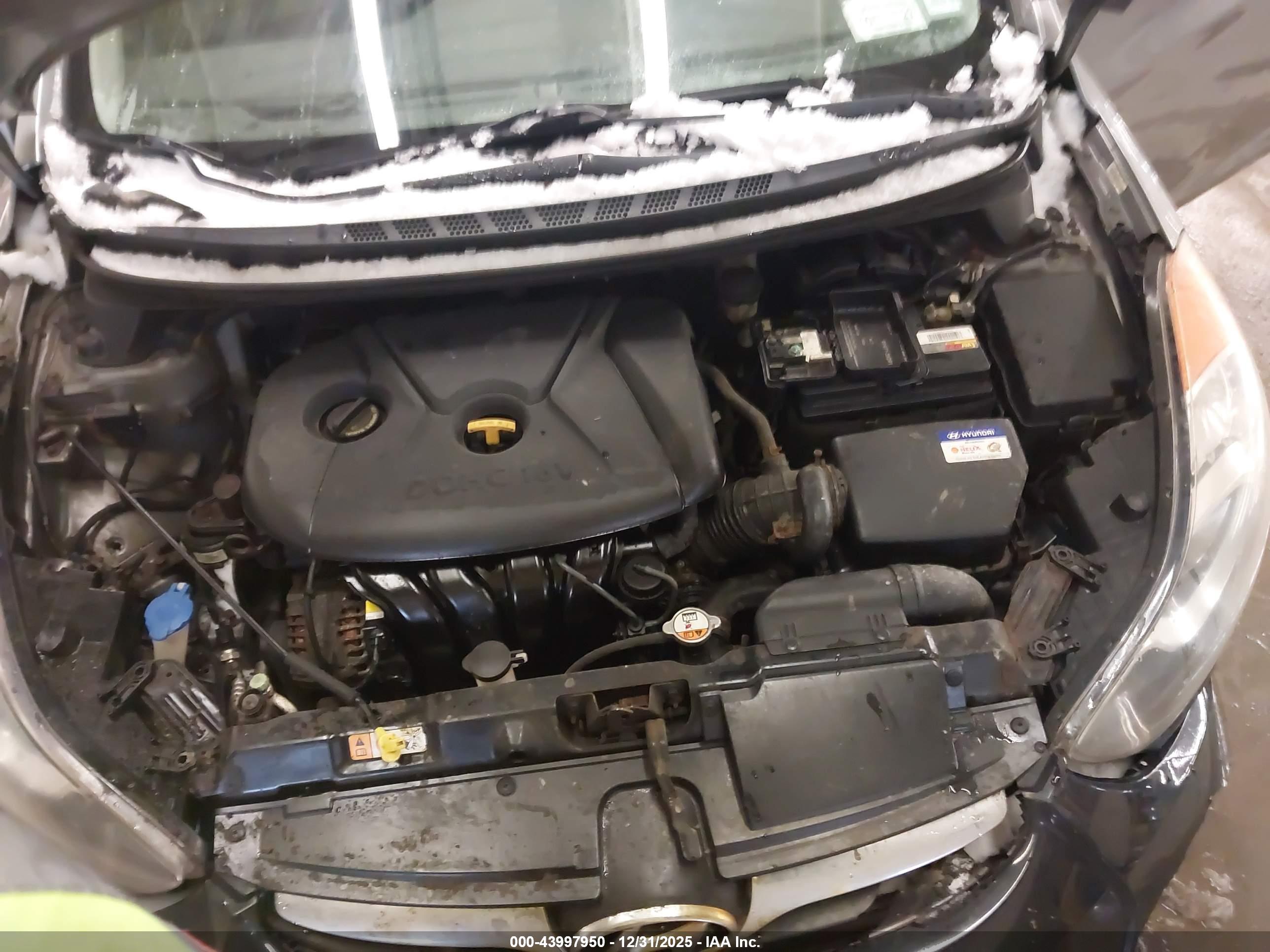 HYUNDAI ELANTRA image 10