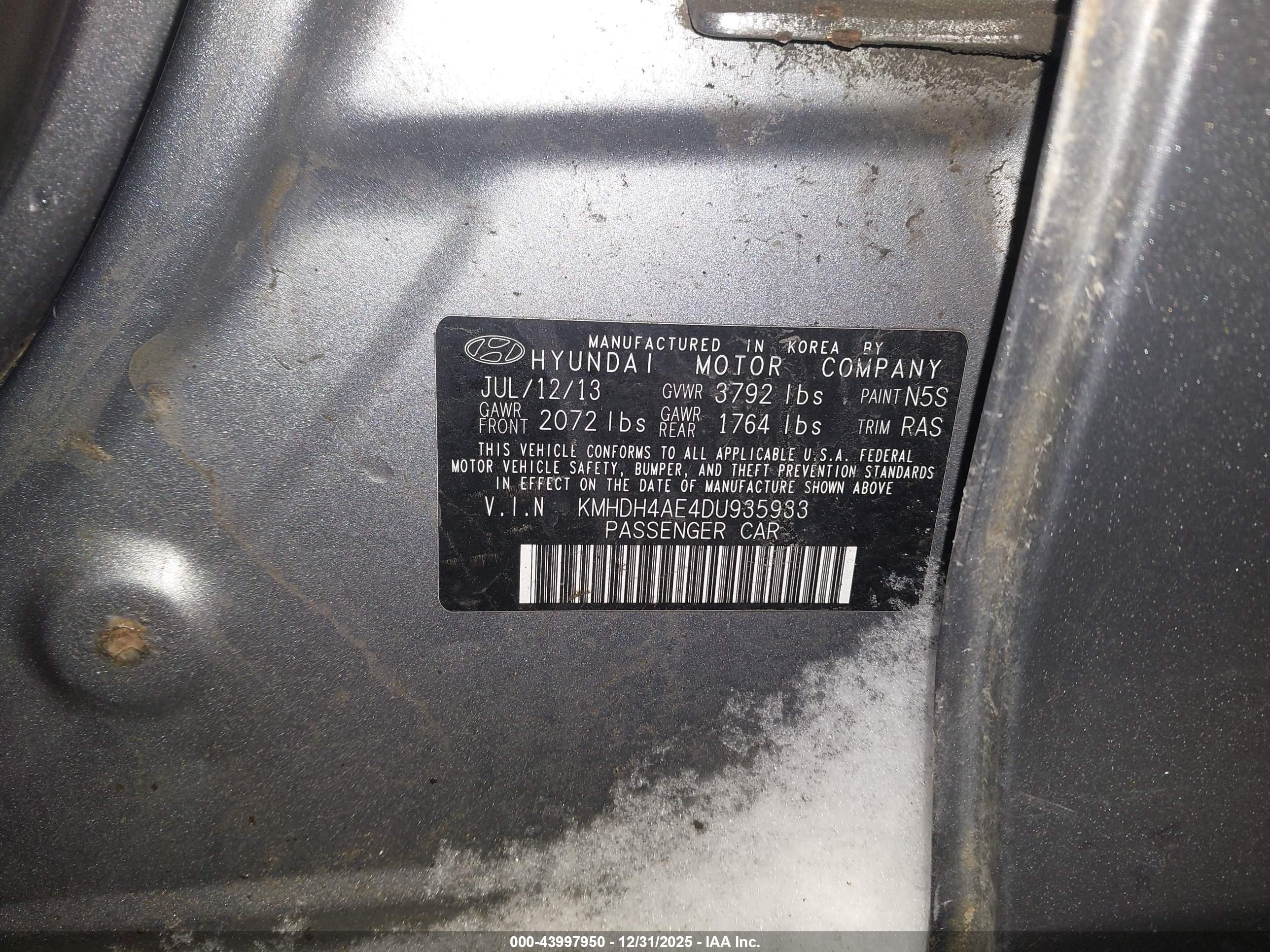 HYUNDAI ELANTRA image 9