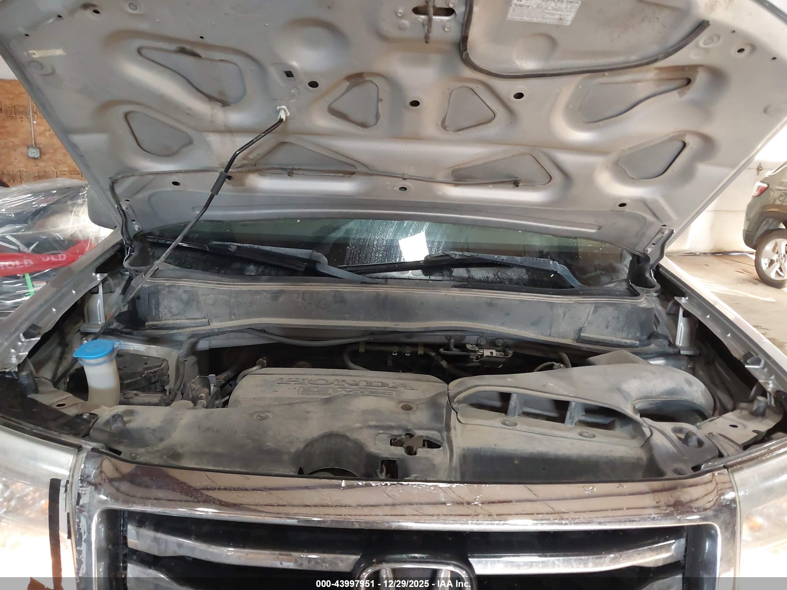 HONDA PILOT image 10