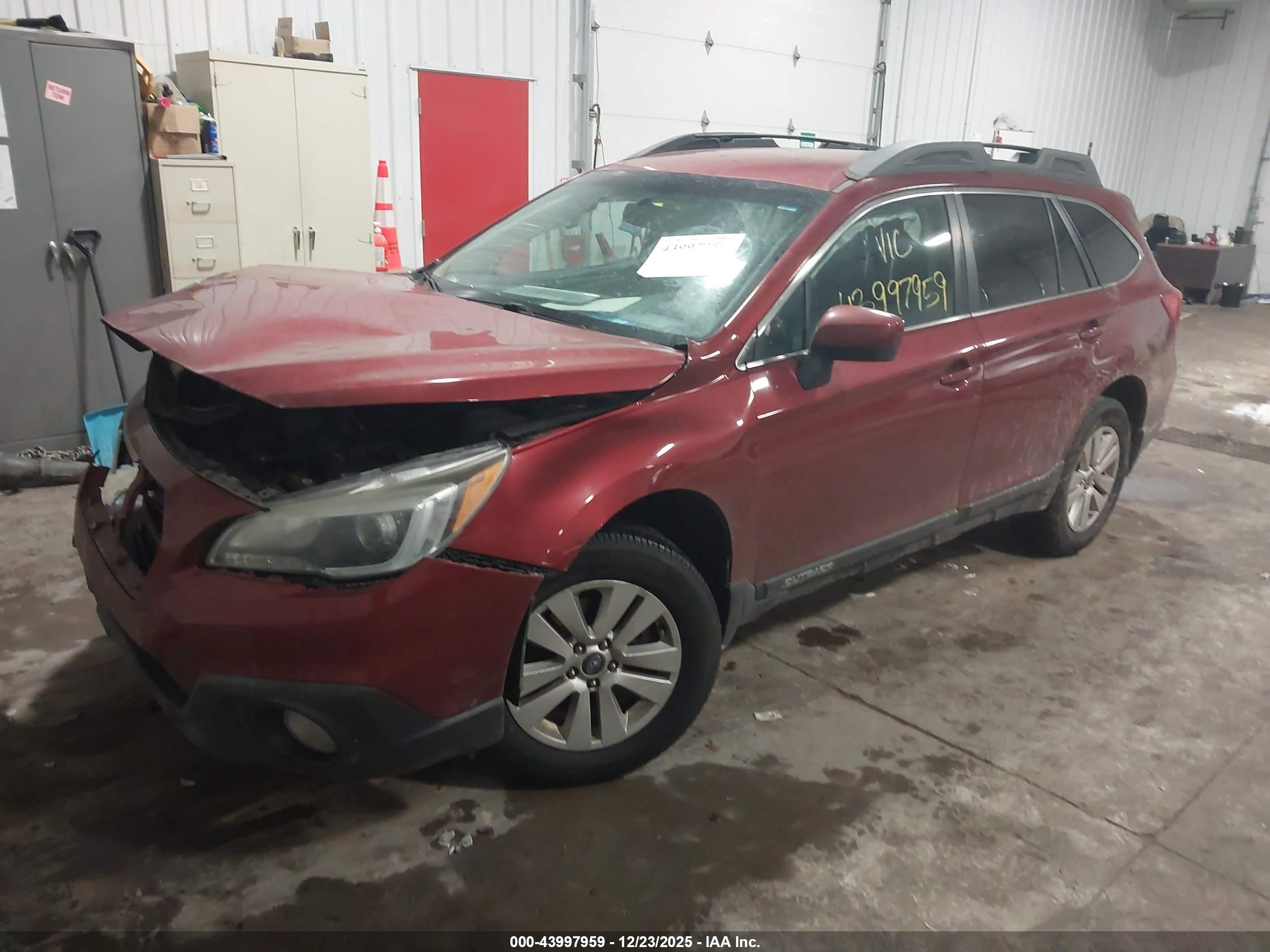 SUBARU OUTBACK image 2