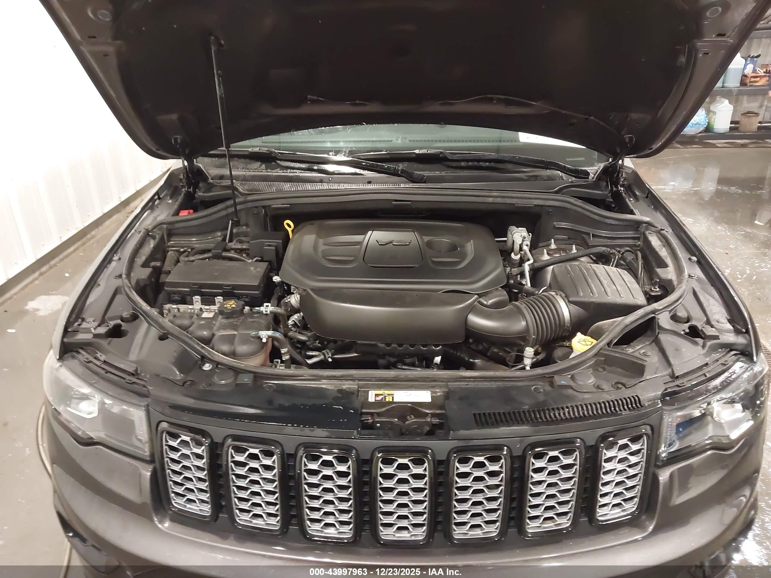 JEEP GRAND image 10