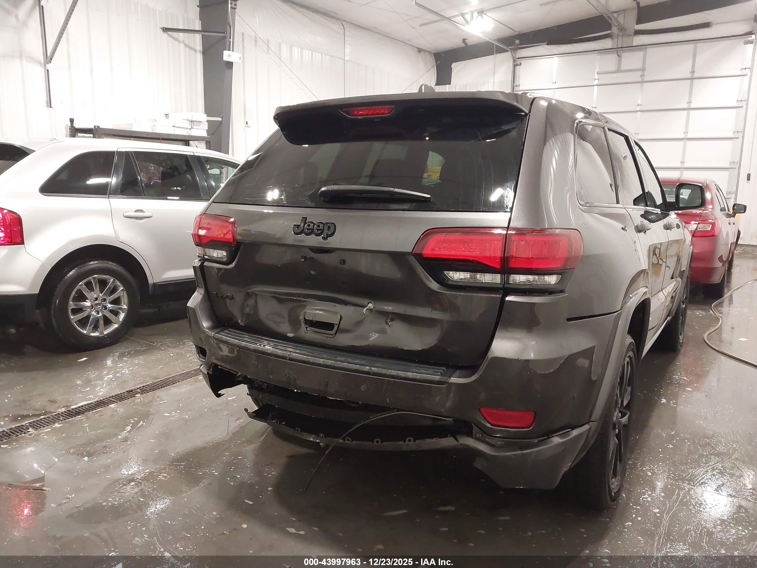 JEEP GRAND image 6