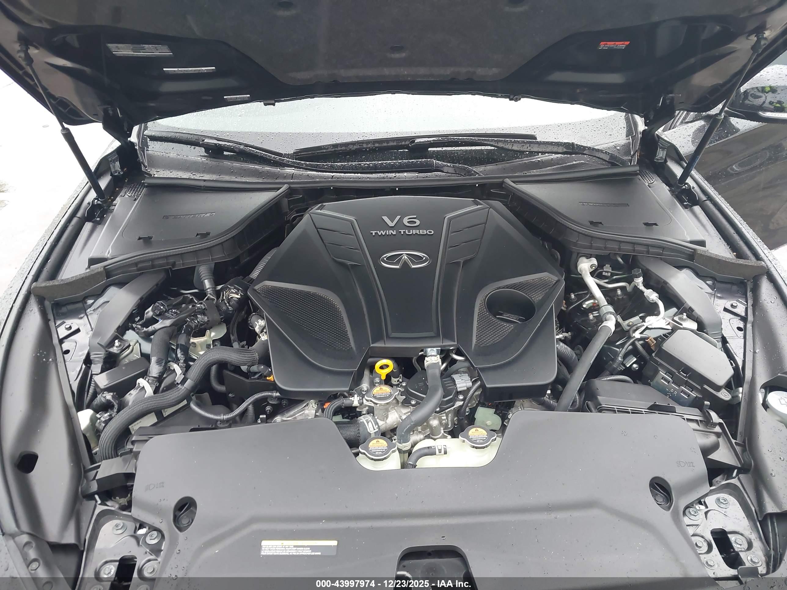 INFINITI Q50 image 10