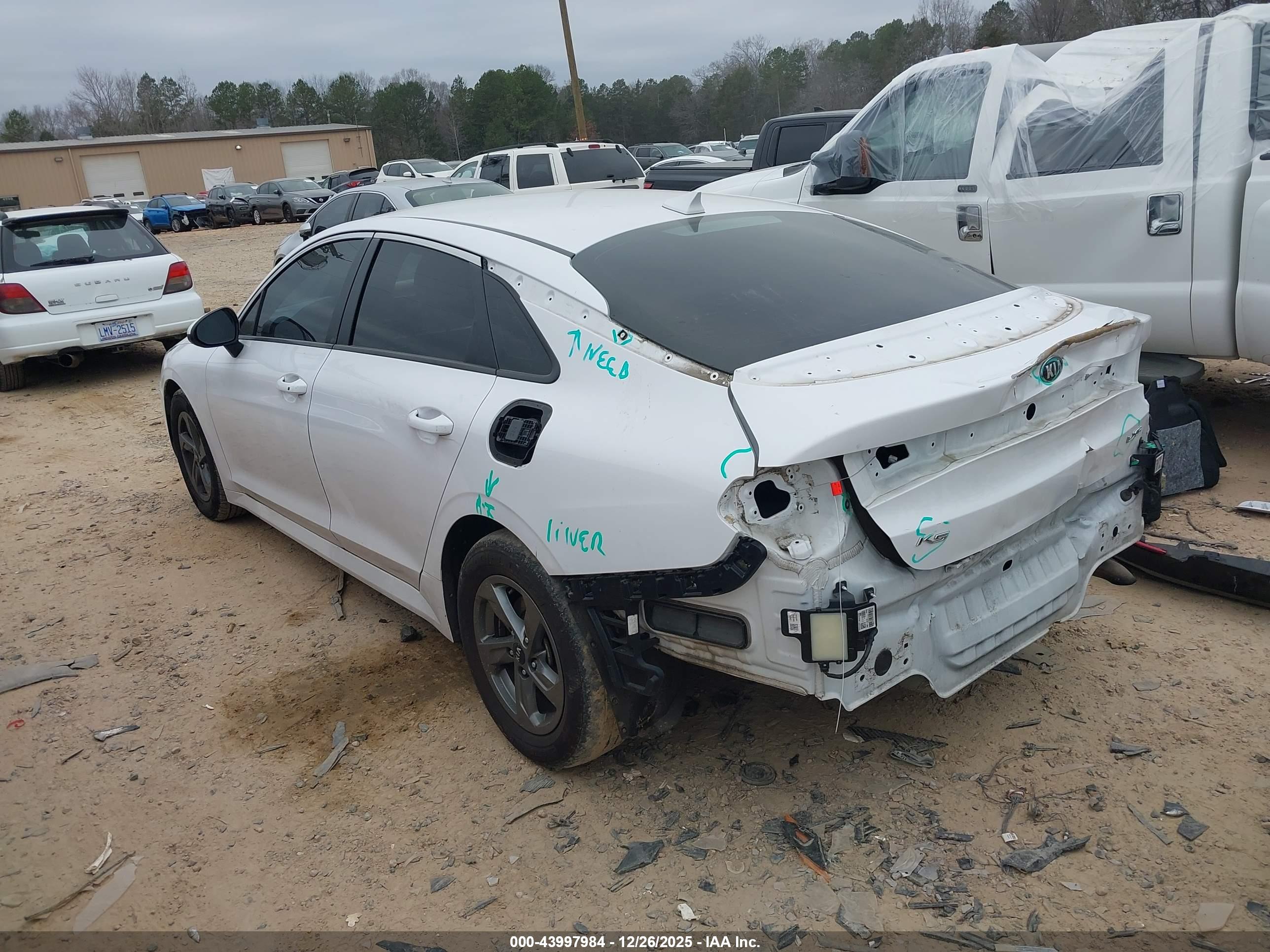 KIA K5 image 3