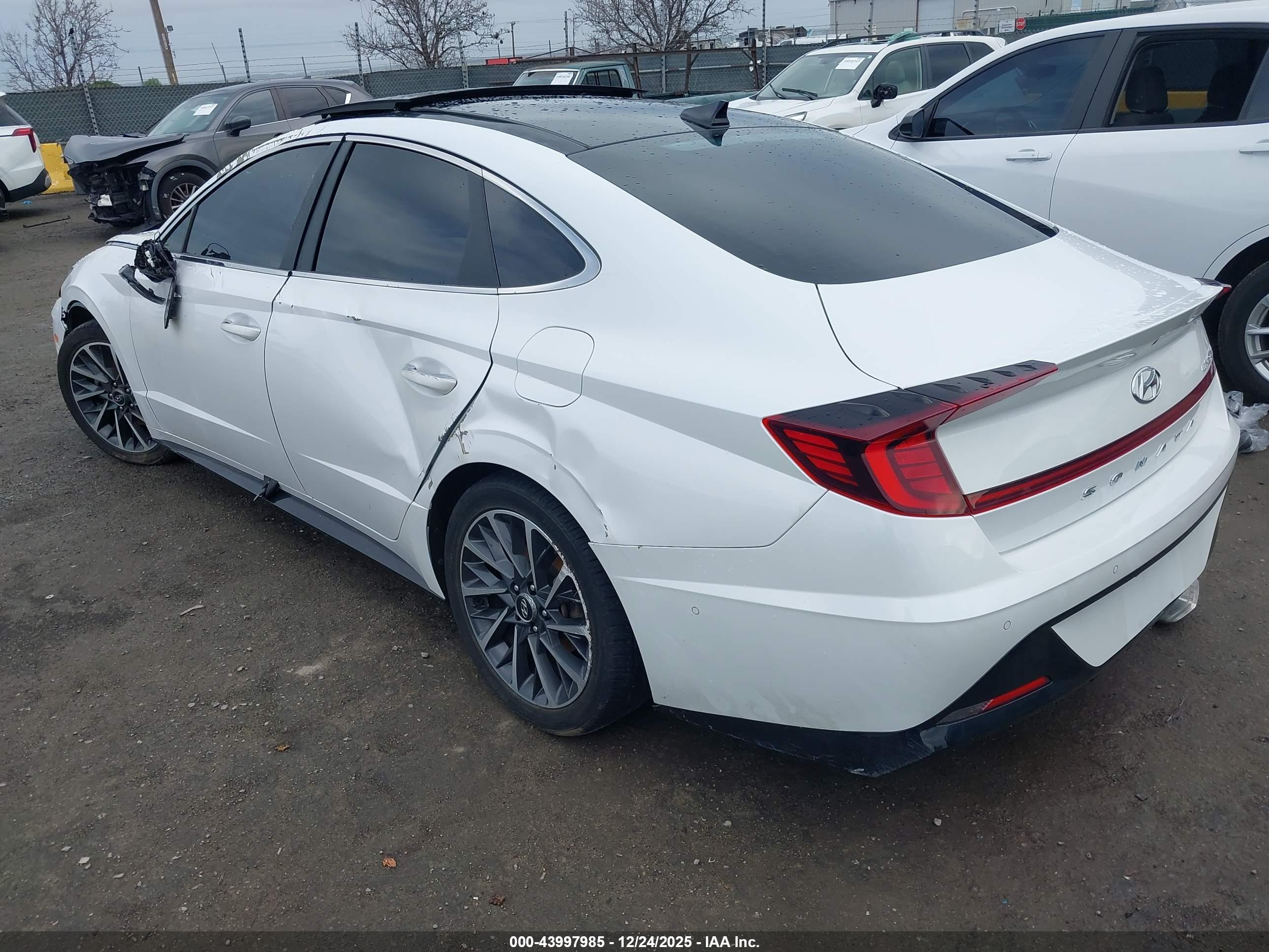 HYUNDAI SONATA image 3