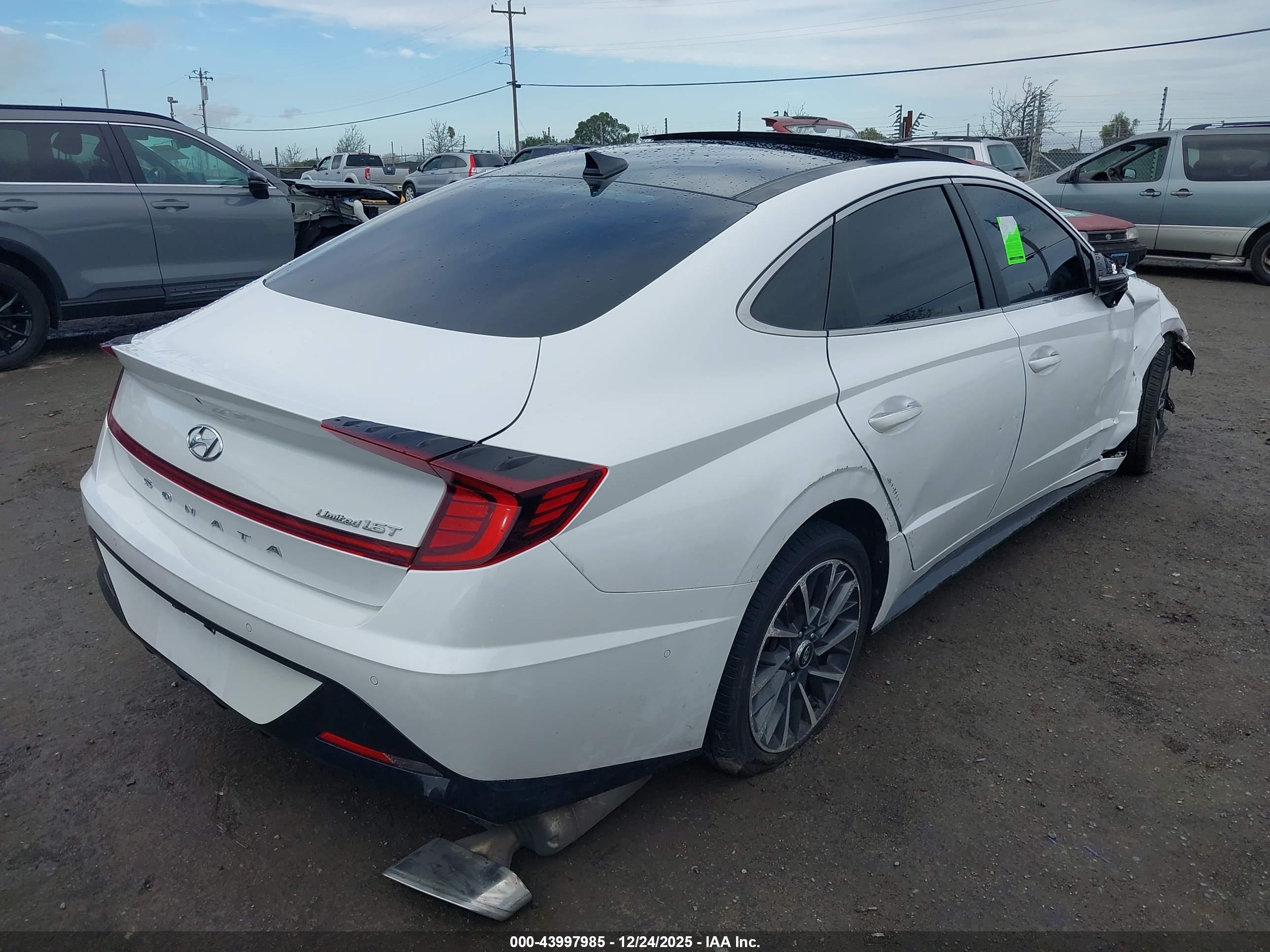 HYUNDAI SONATA image 4