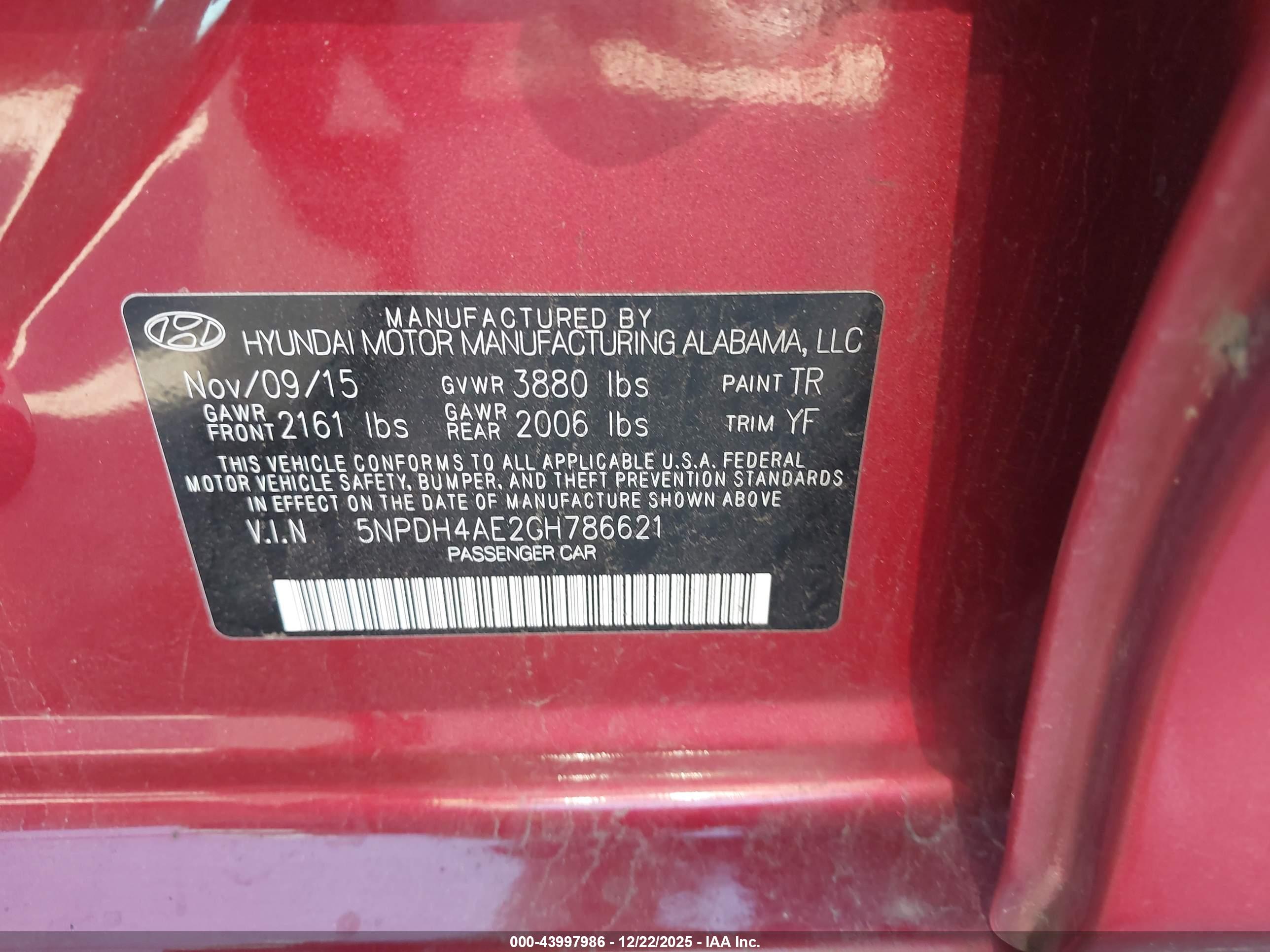 HYUNDAI ELANTRA image 9