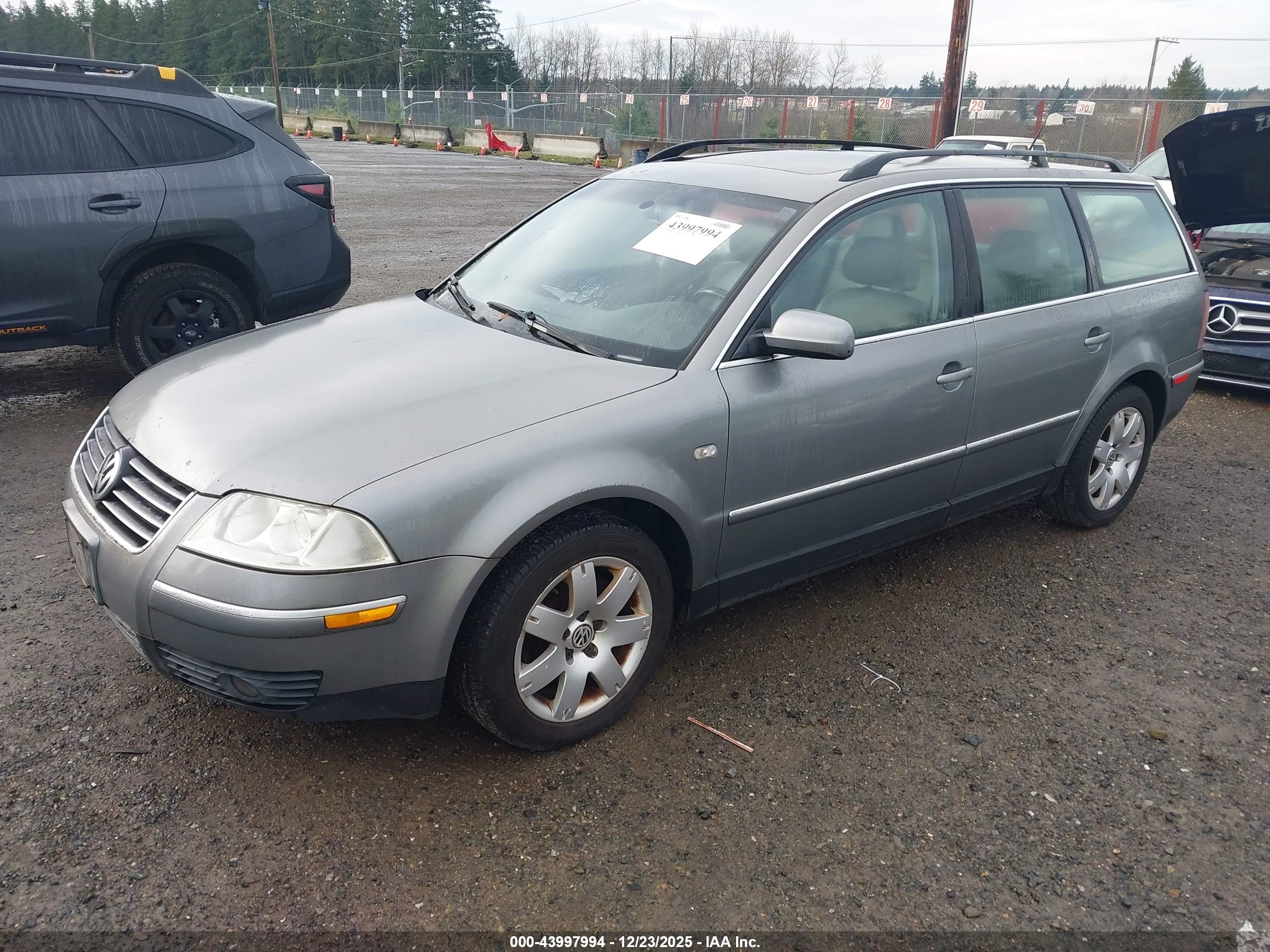 VOLKSWAGEN PASSAT image 2