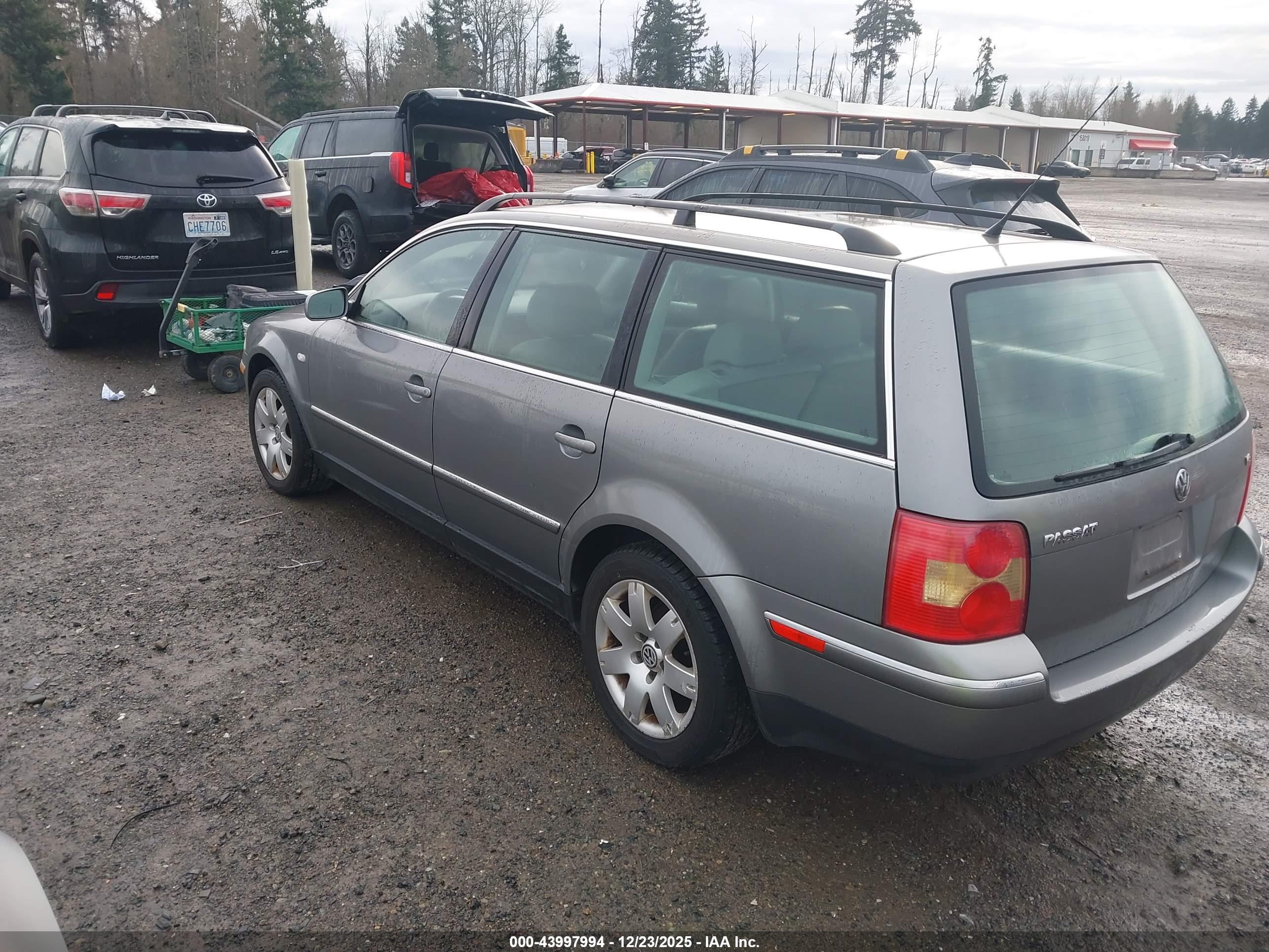 VOLKSWAGEN PASSAT image 3