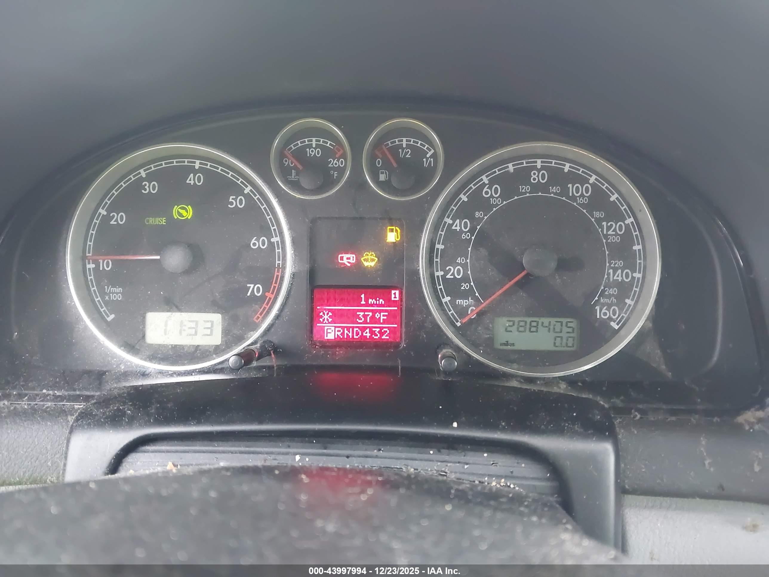 VOLKSWAGEN PASSAT image 7