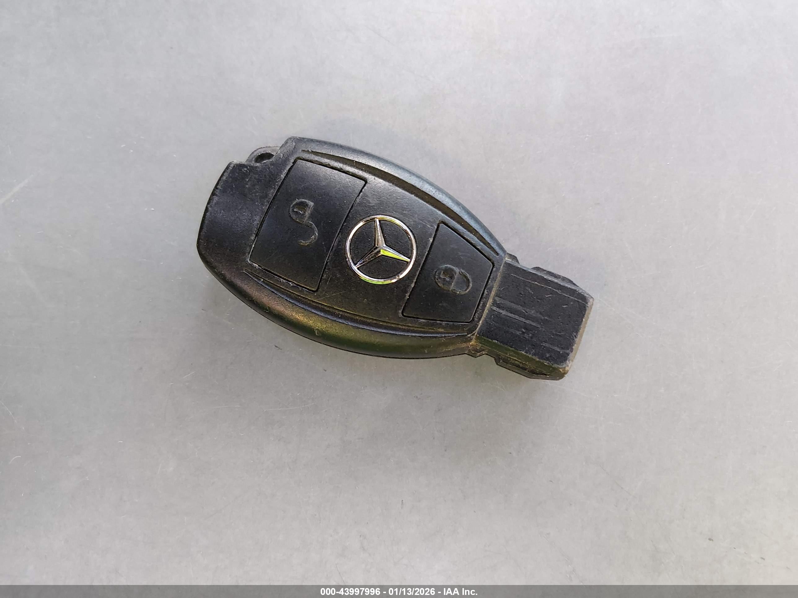 MERCEDES-BENZ METRIS image 11