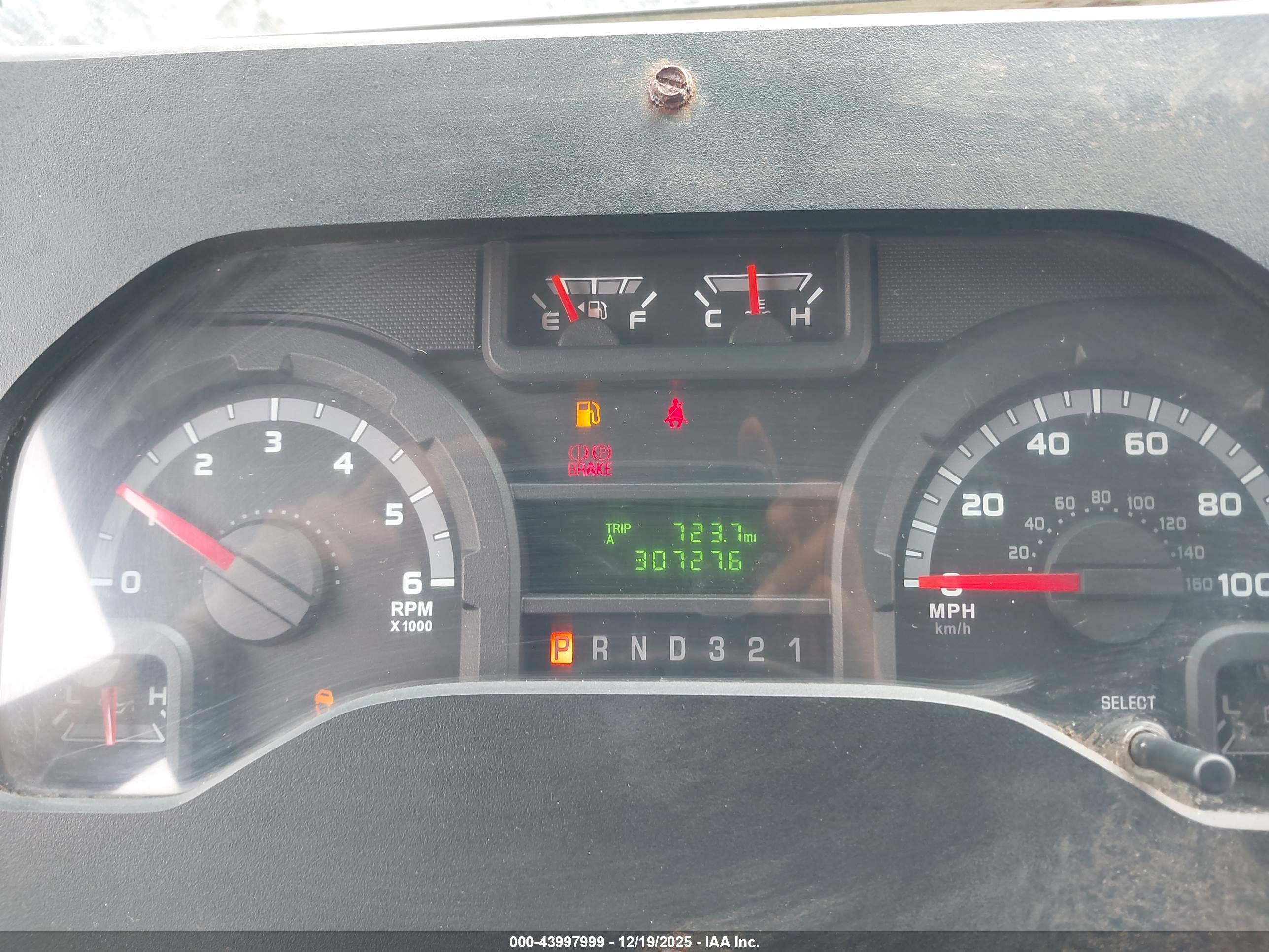 FORD E-350 image 6